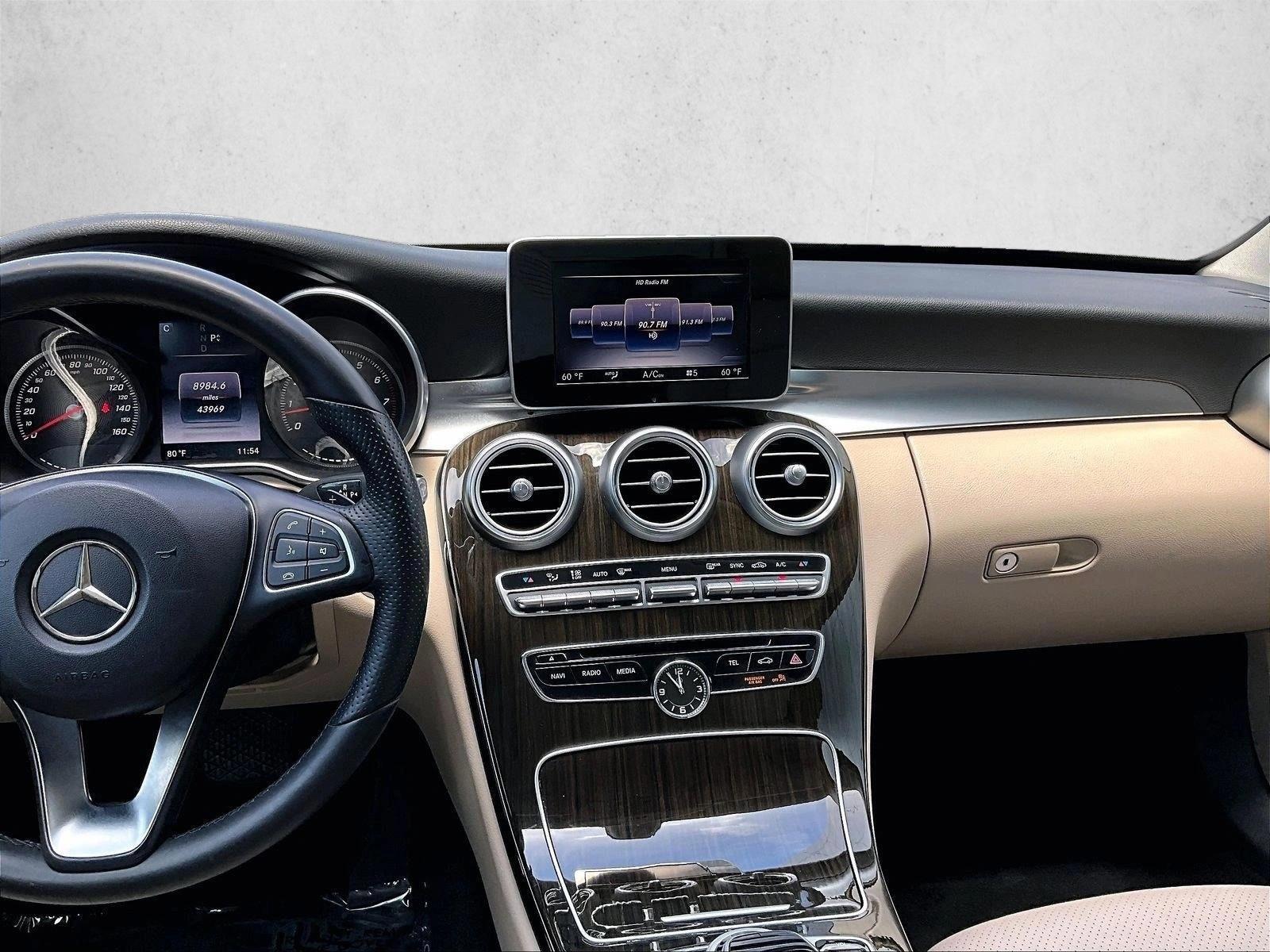 Thumbnail: 2016 Mercedes-Benz C-Class - 4