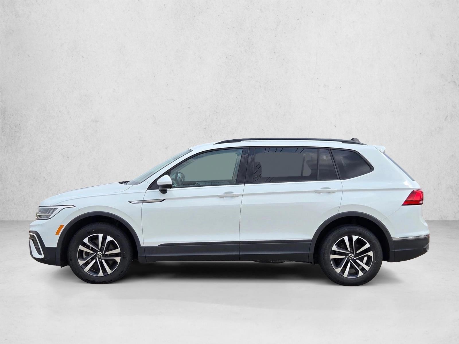 Thumbnail: 2023 Volkswagen Tiguan - 2