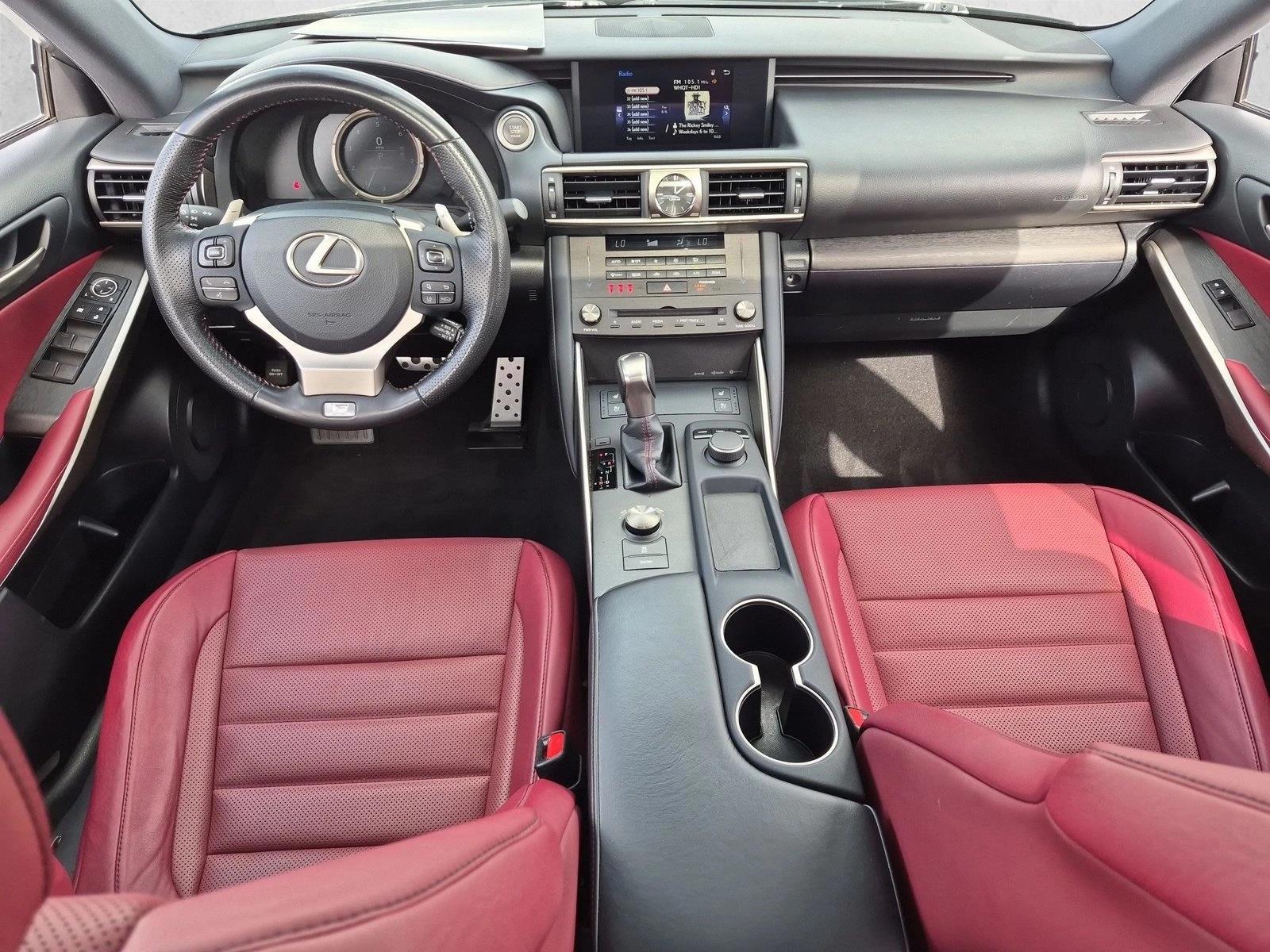Thumbnail: 2019 Lexus IS - 4