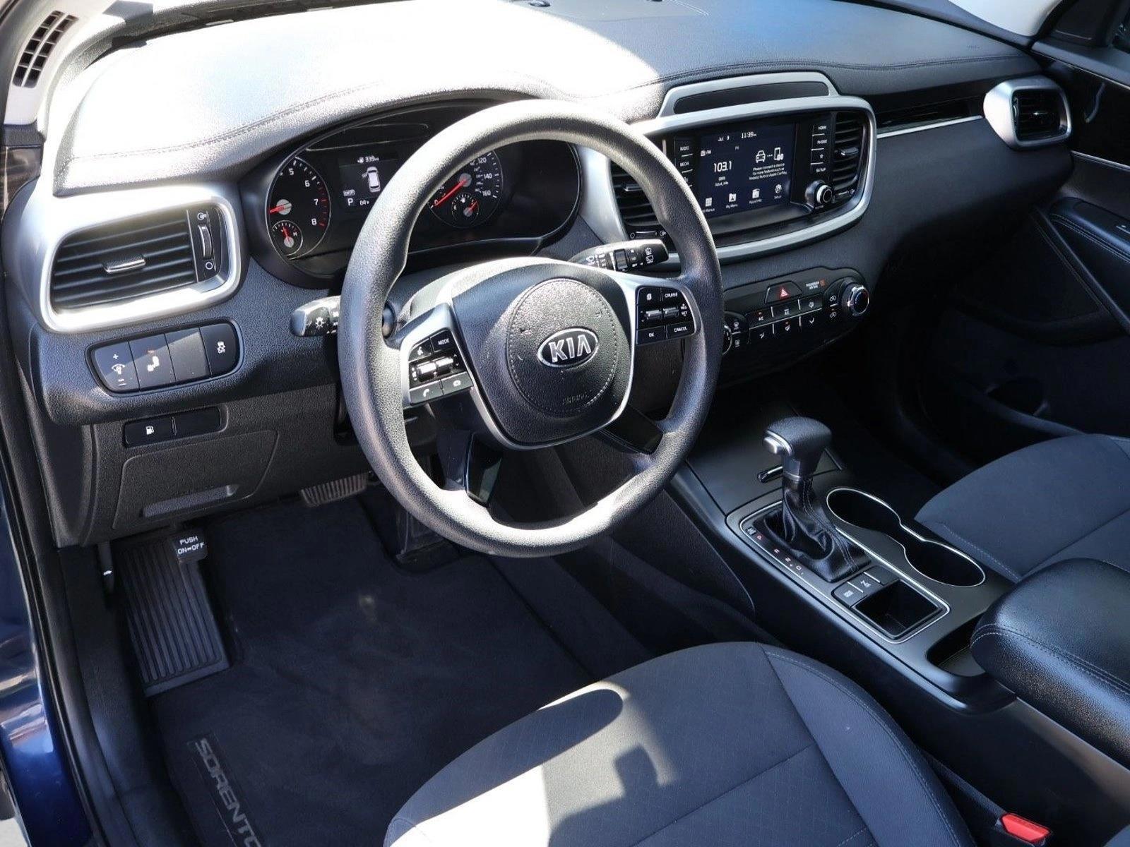 Thumbnail: 2019 Kia Sorento - 3