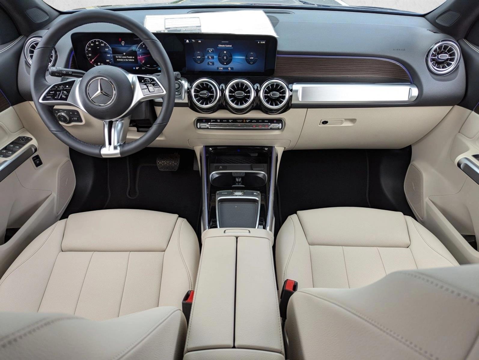 Thumbnail: 2026 Mercedes-Benz GLB - 4