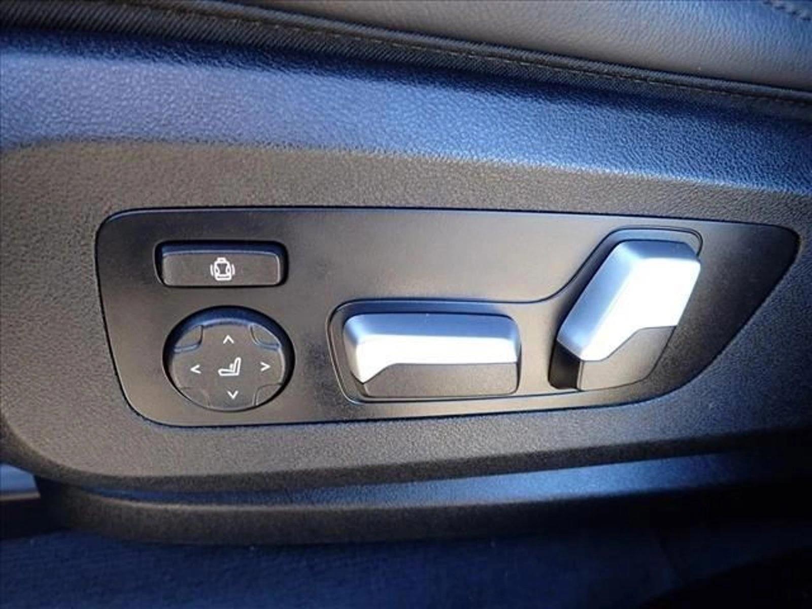 Thumbnail: 2022 BMW X5 - 4