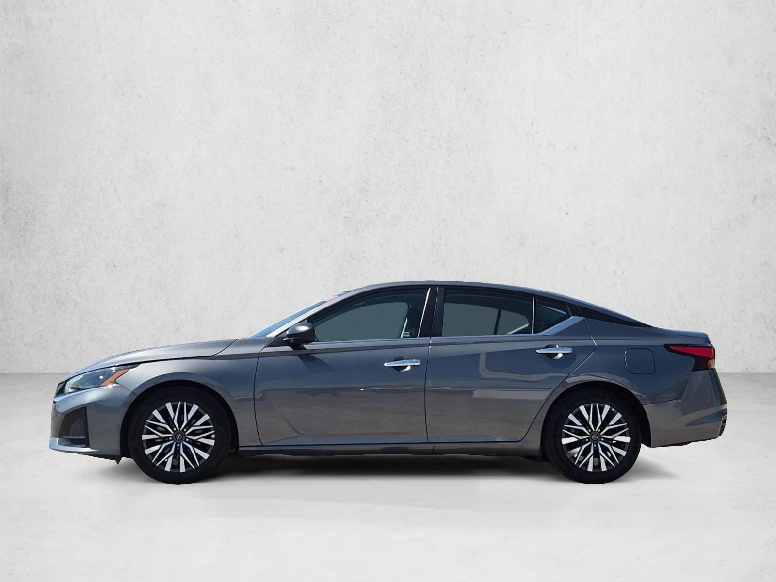 Thumbnail: 2025 Nissan Altima - 2