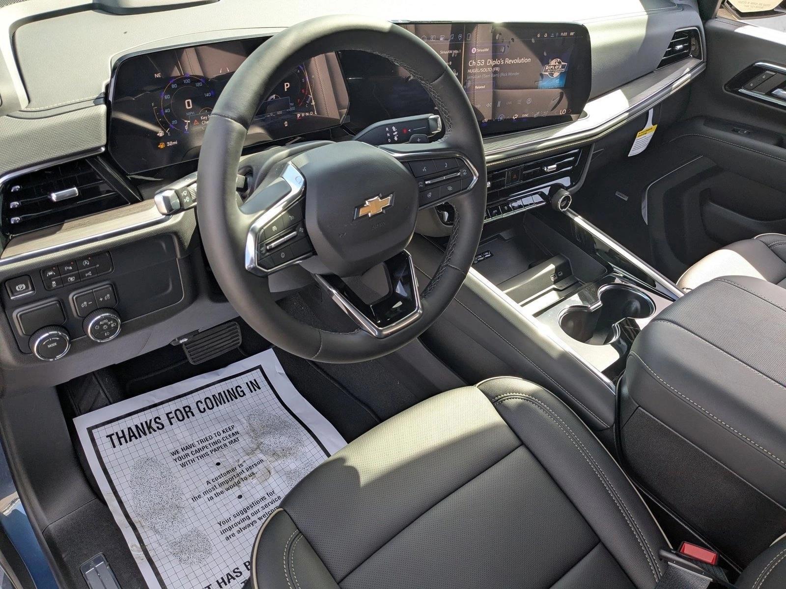 Thumbnail: 2026 Chevrolet Suburban - 3