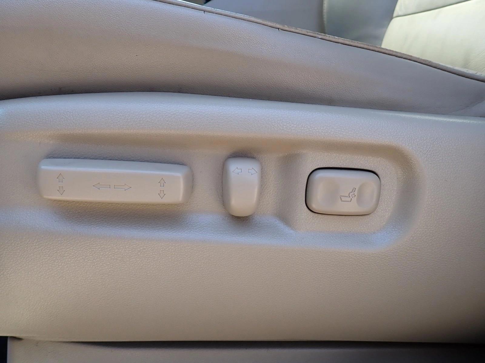 Thumbnail: 2011 Honda Pilot - 3