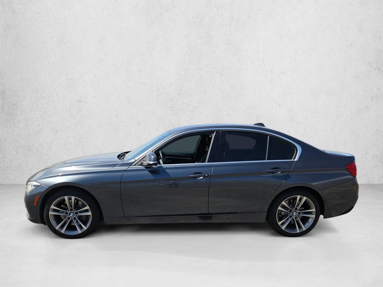 Thumbnail: 2016 BMW 3 Series - 2