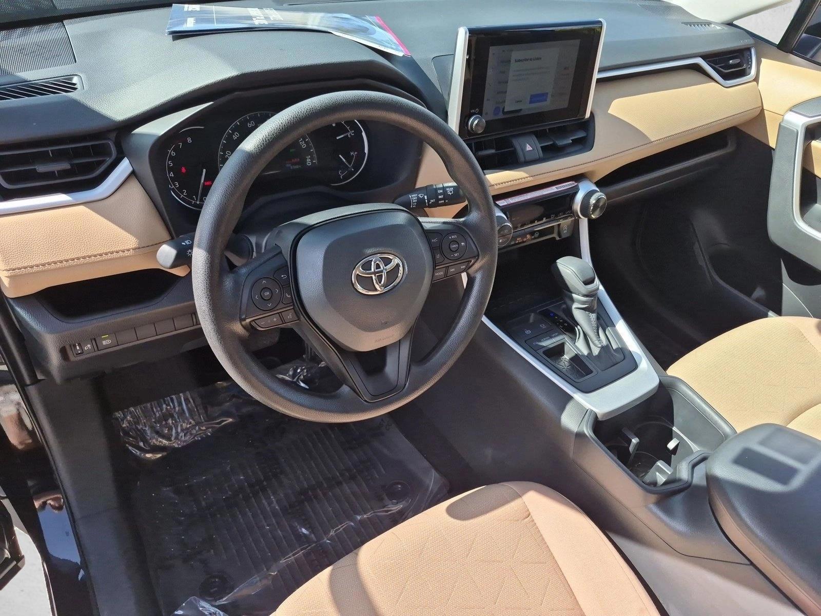 Thumbnail: 2025 Toyota RAV4 - 3