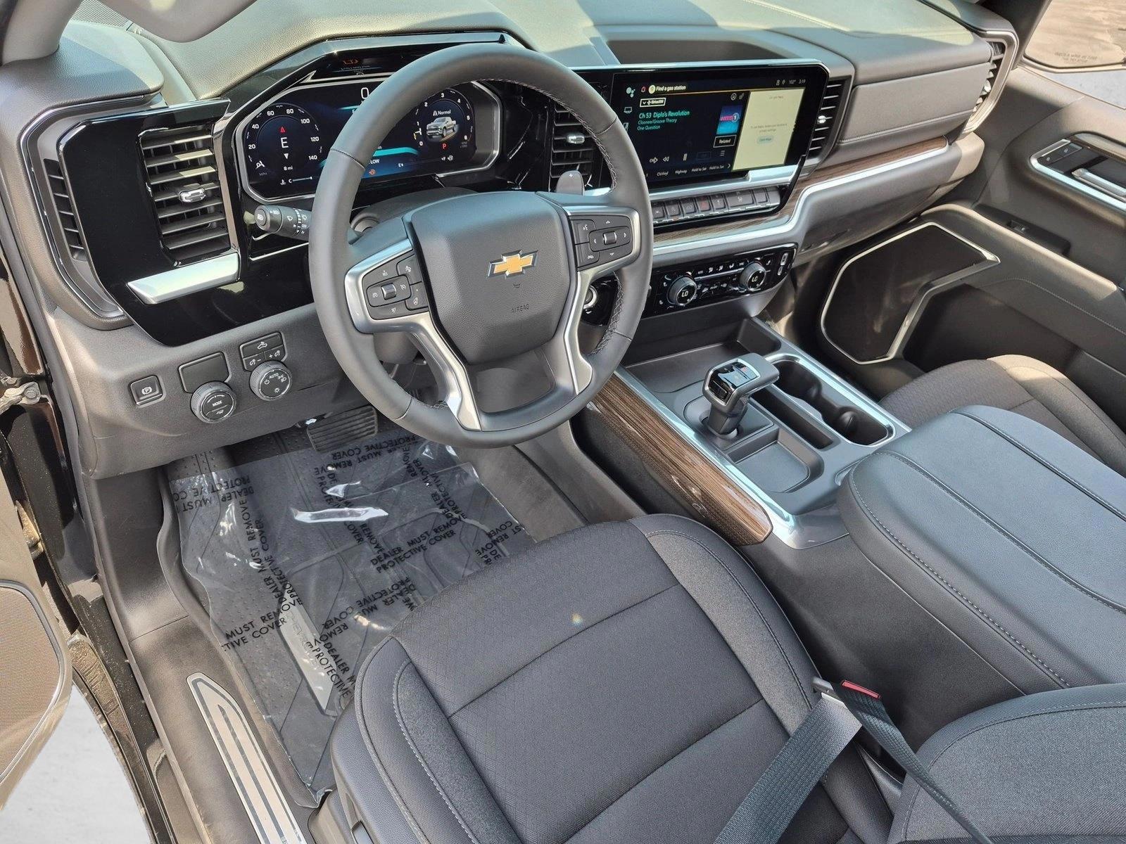 Thumbnail: 2026 Chevrolet Silverado 1500 - 3