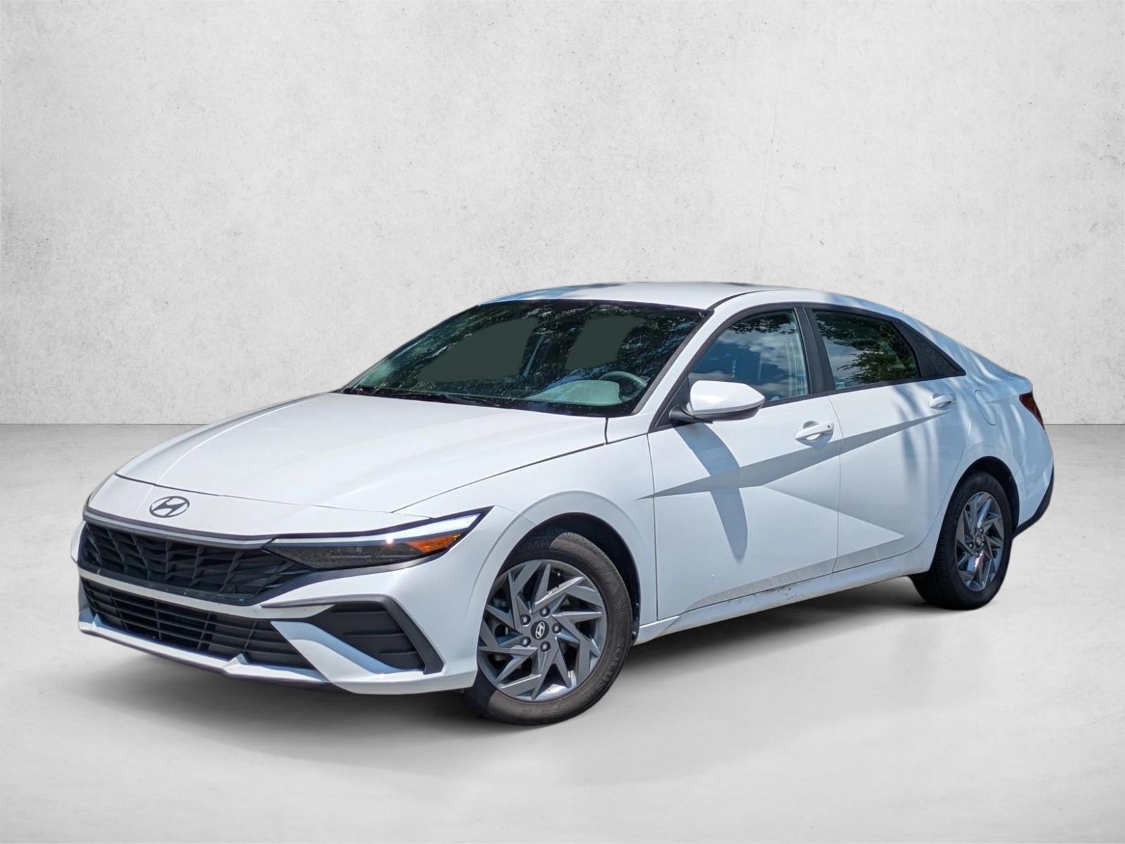 Thumbnail: 2024 Hyundai Elantra - 1