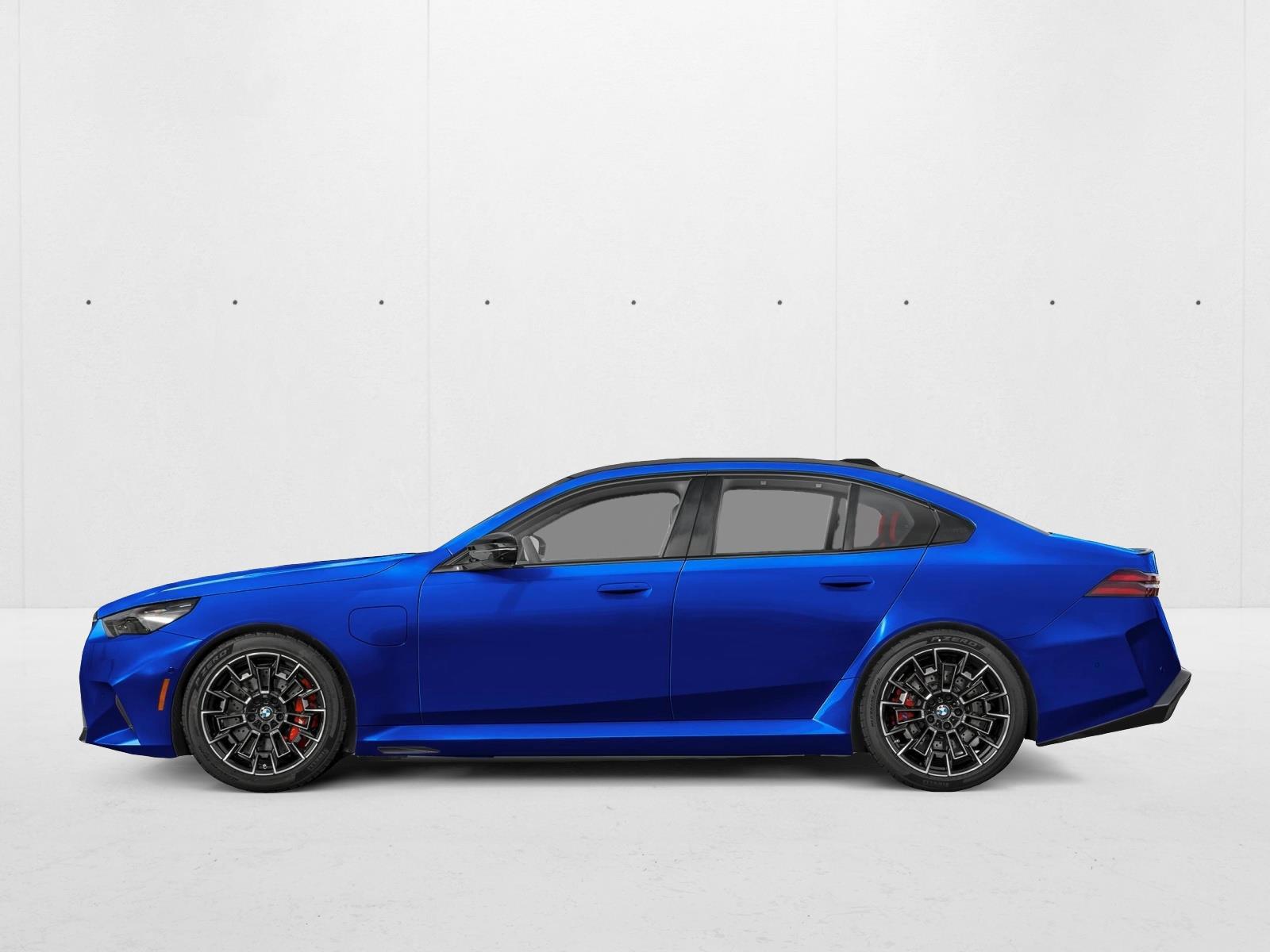 Thumbnail: 2027 BMW M5 - 2