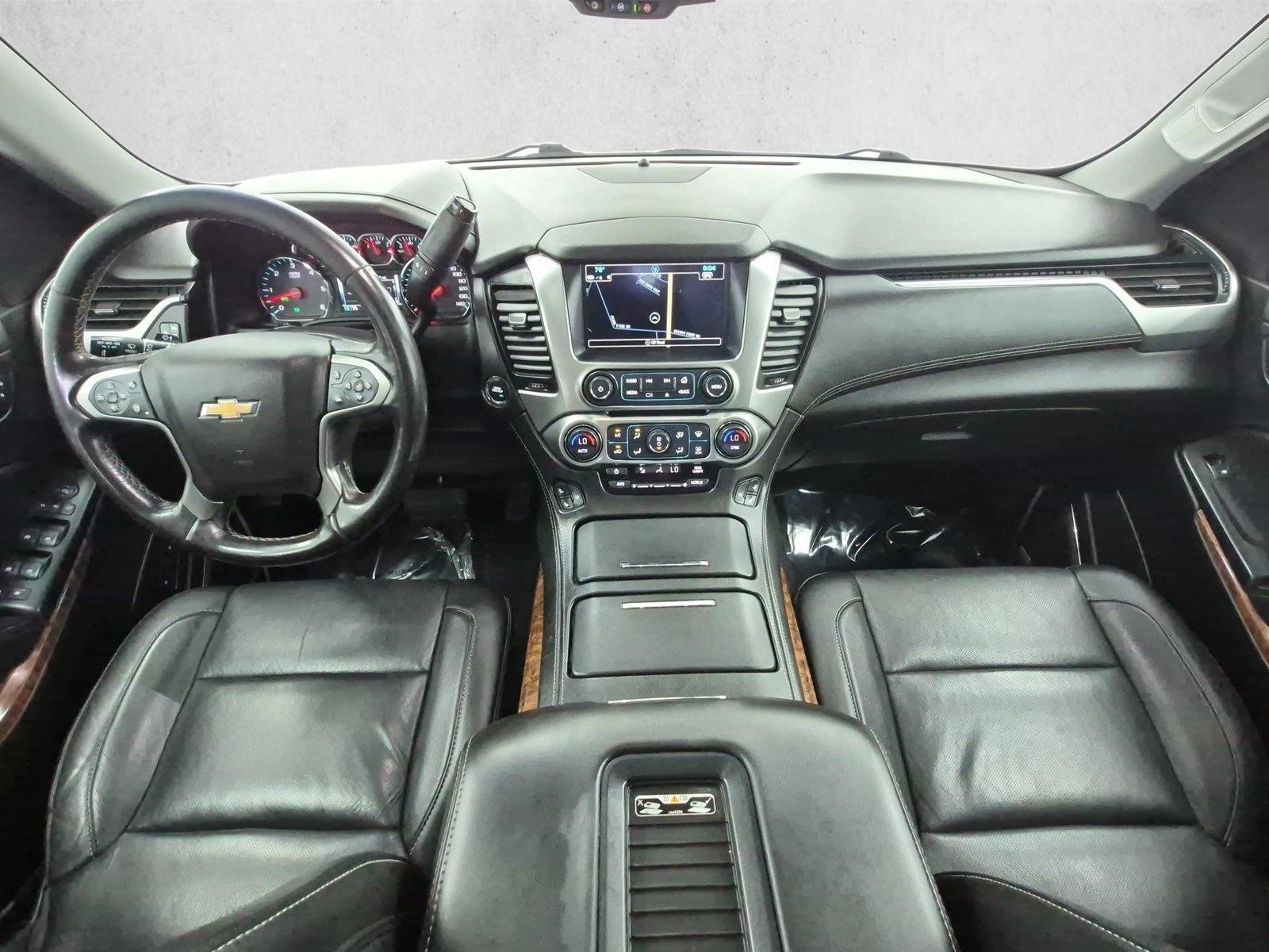 Thumbnail: 2019 Chevrolet Suburban - 4