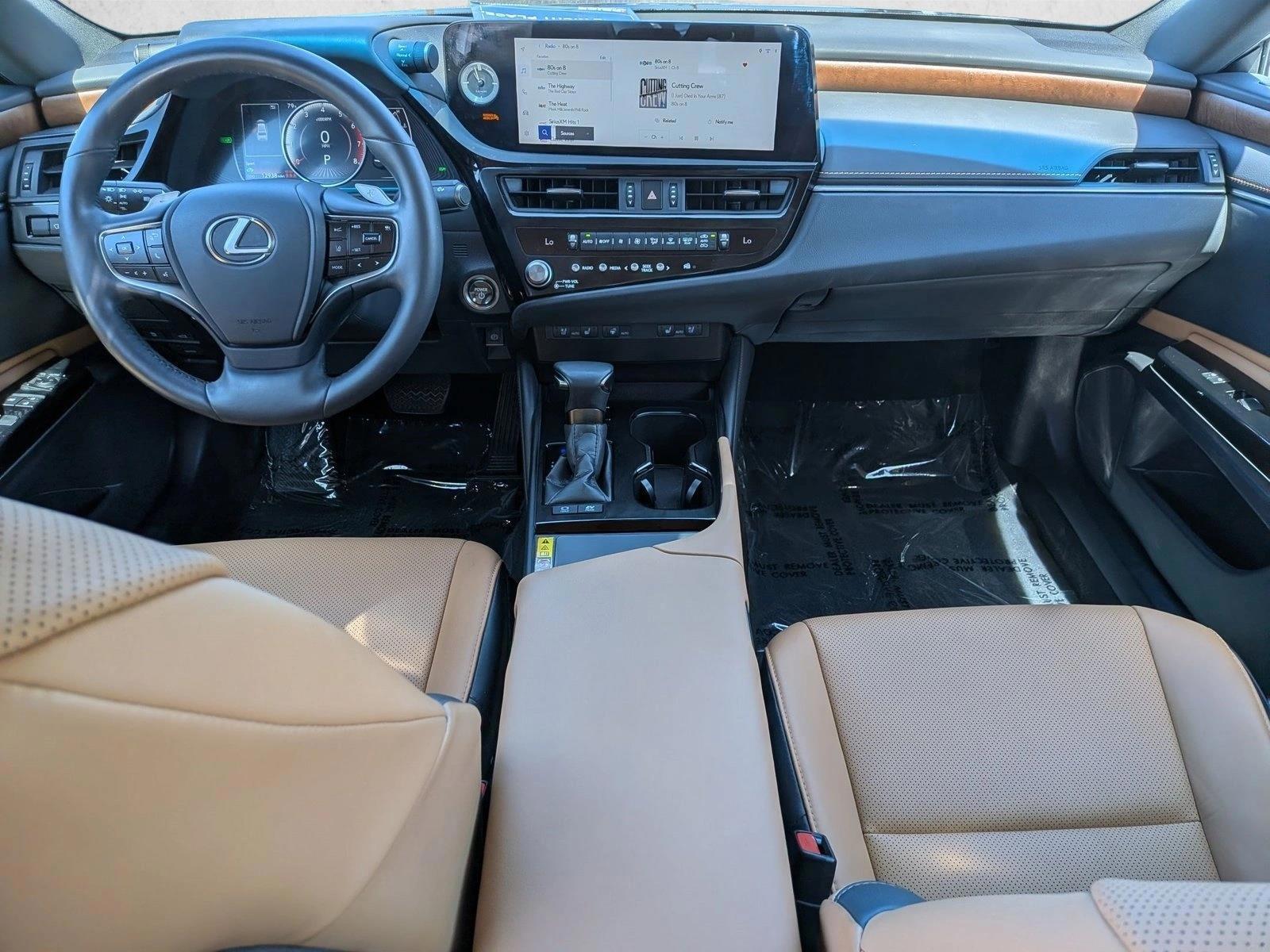 Thumbnail: 2024 Lexus ES - 3