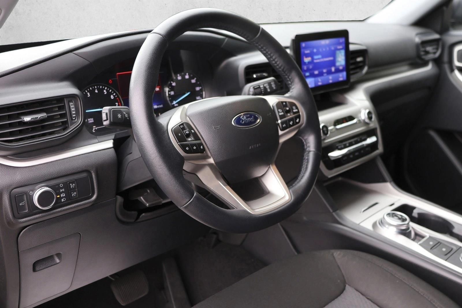 Thumbnail: 2022 Ford Explorer - 3