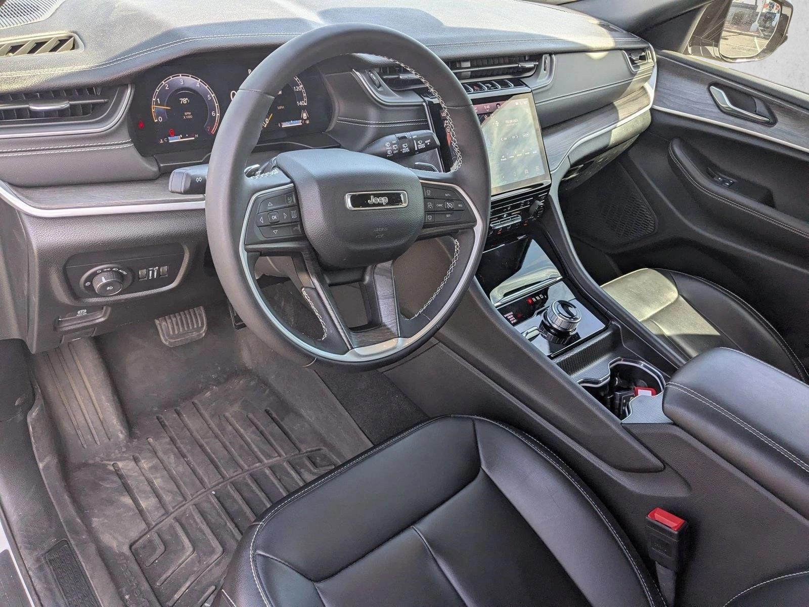 Thumbnail: 2024 Jeep Grand Cherokee - 3