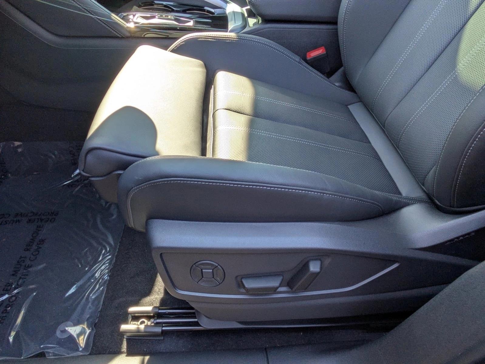 Thumbnail: 2026 Audi Q5 - 4