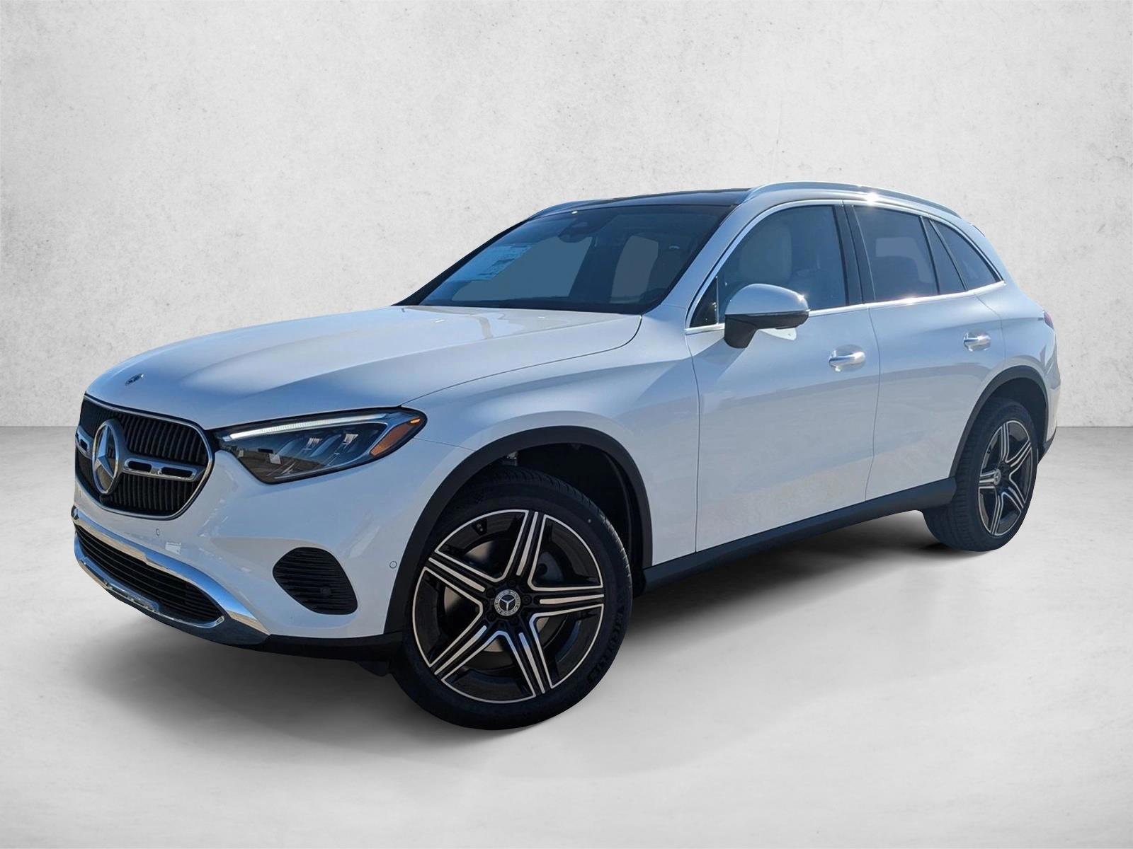 2026 Mercedes-Benz GLC GLC 300's photo