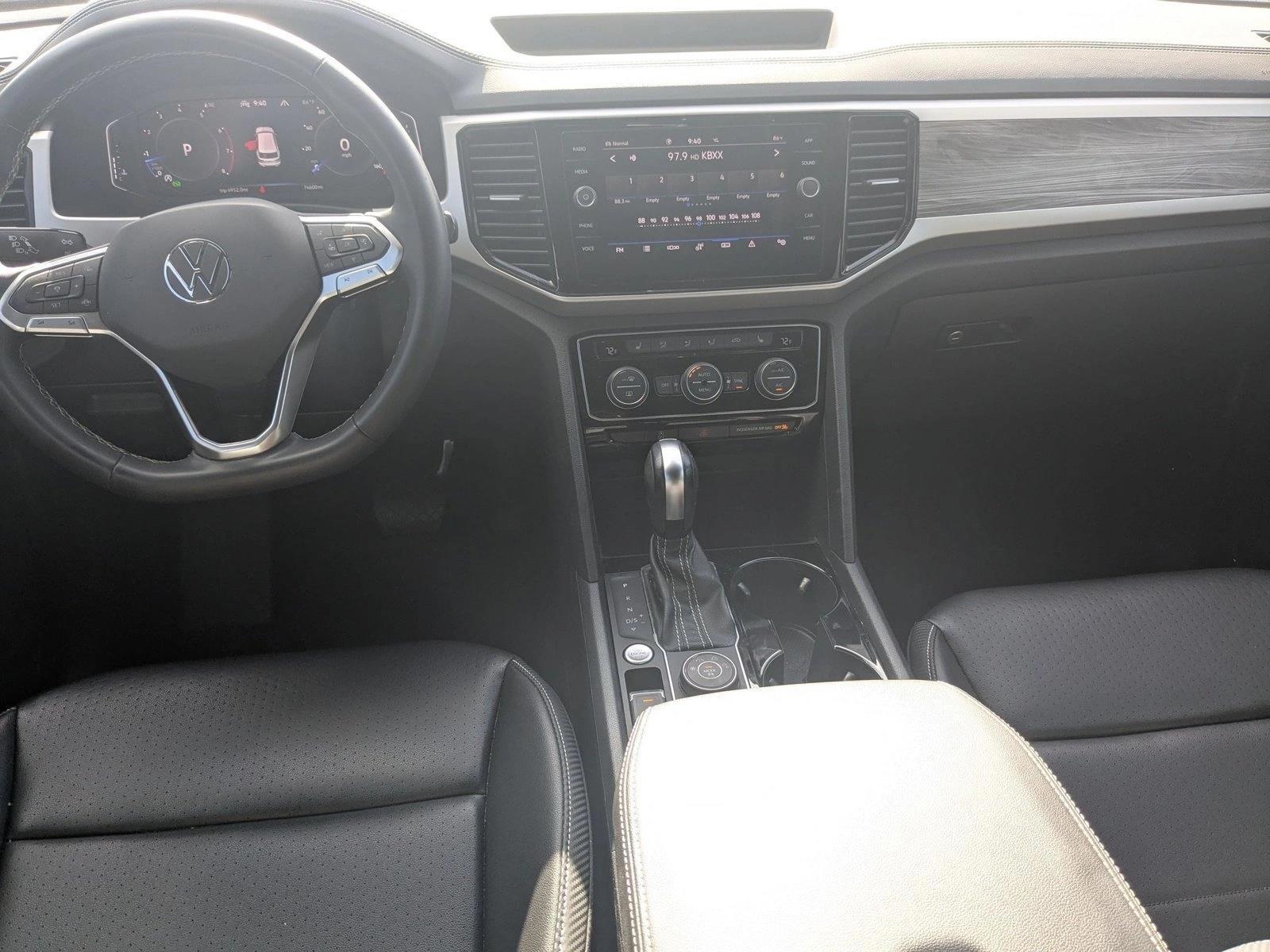 Thumbnail: 2022 Volkswagen Atlas - 4