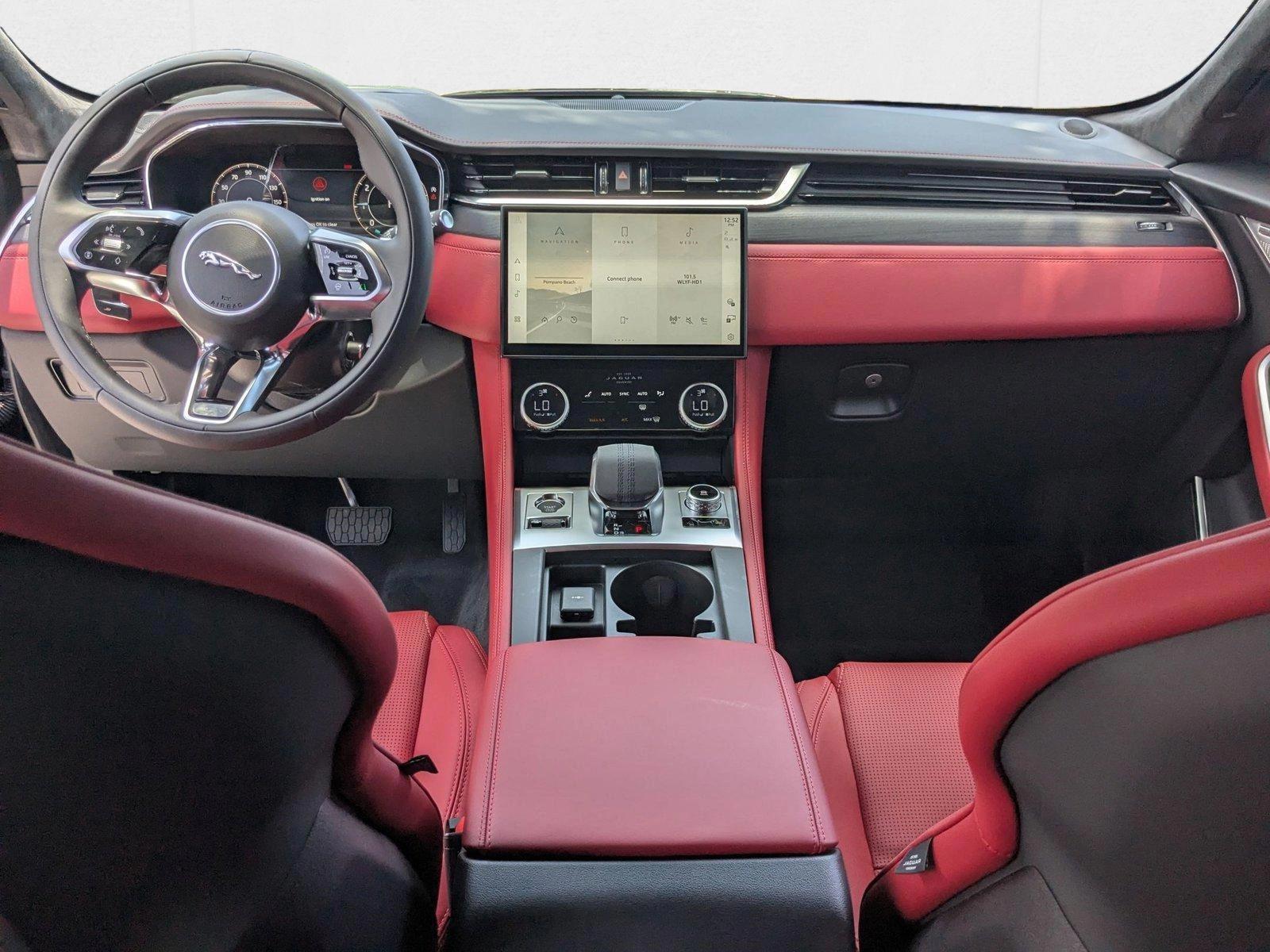 Thumbnail: 2026 Jaguar F-Pace - 3