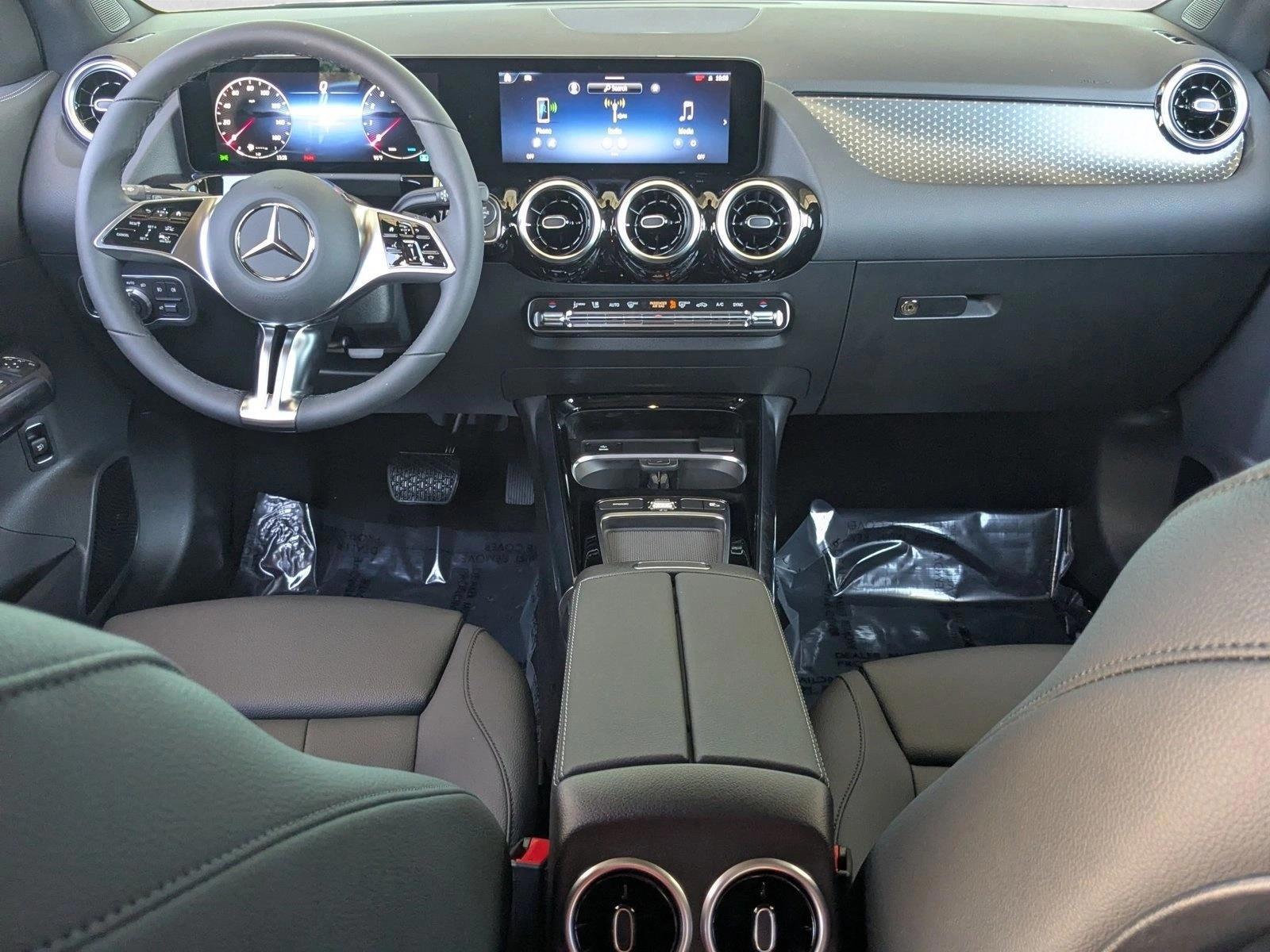 Thumbnail: 2026 Mercedes-Benz GLA - 4