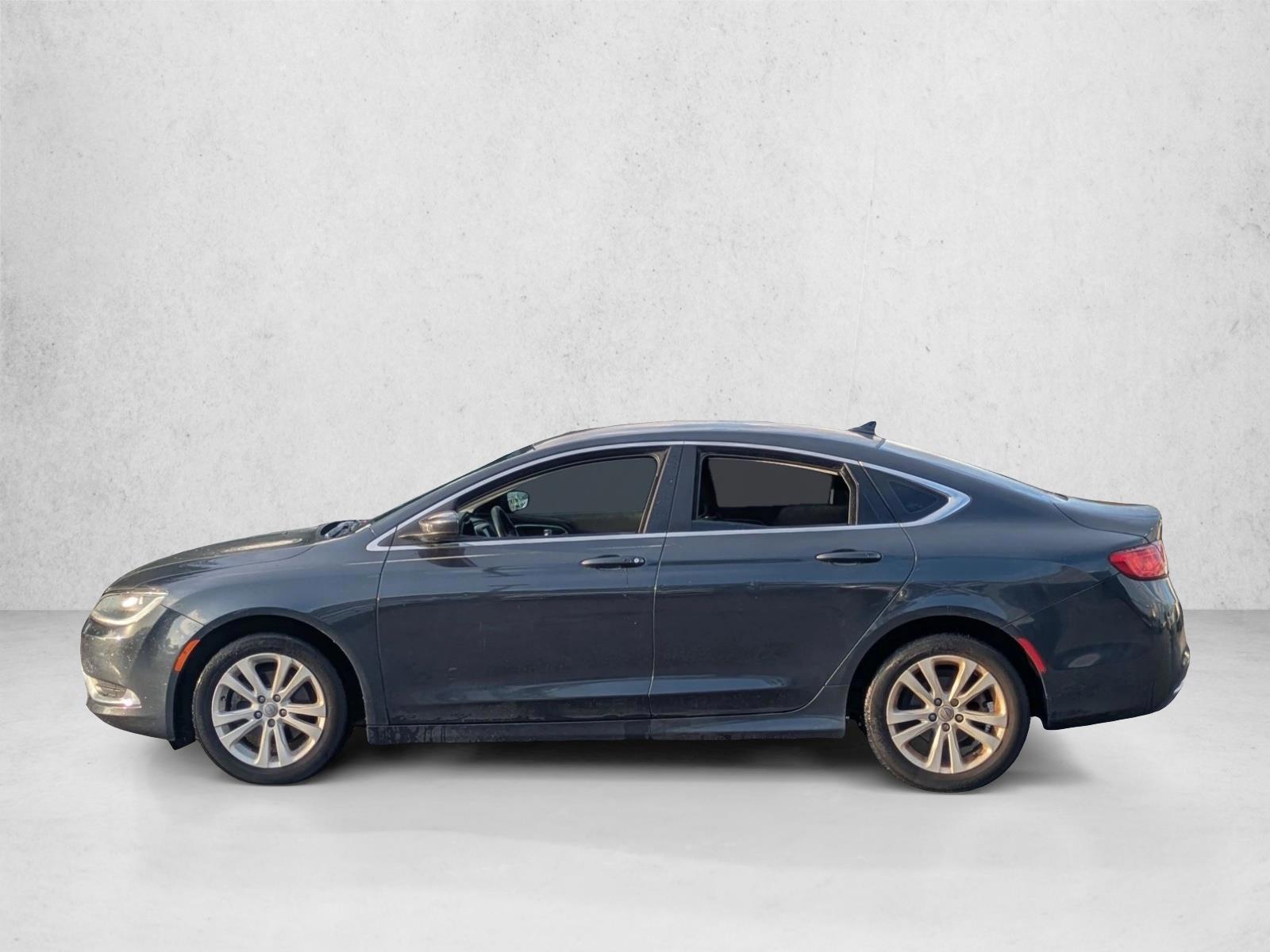 Thumbnail: 2017 Chrysler 200 - 2