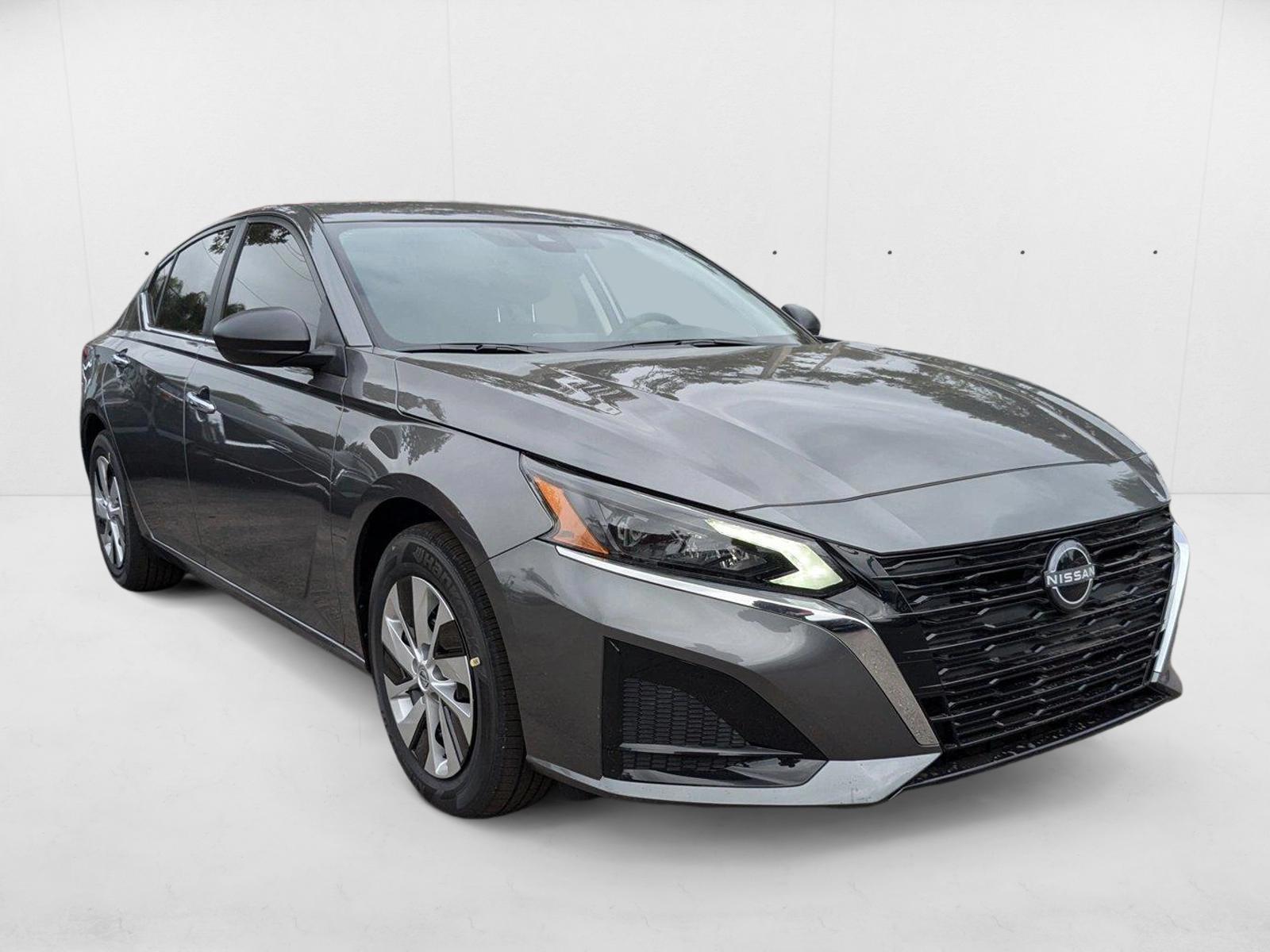 2025 Nissan Altima S - Photo 6