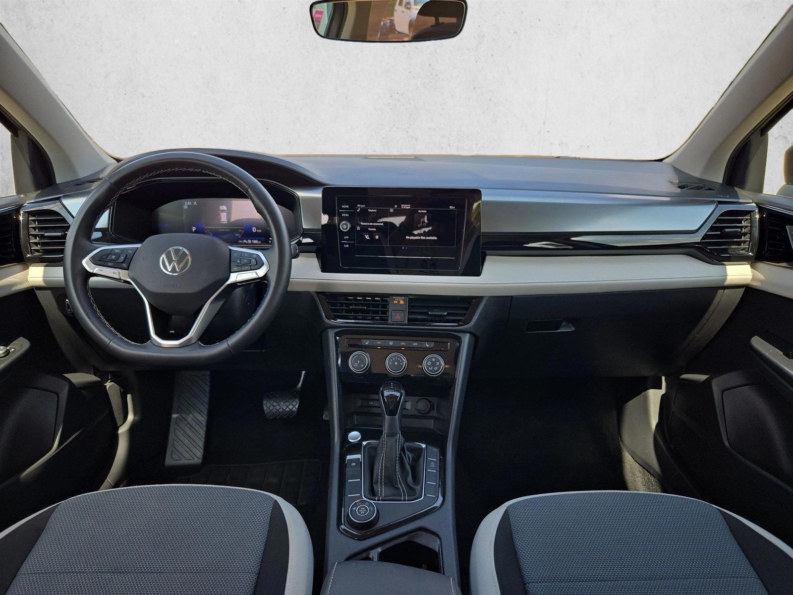 Thumbnail: 2025 Volkswagen Taos - 3