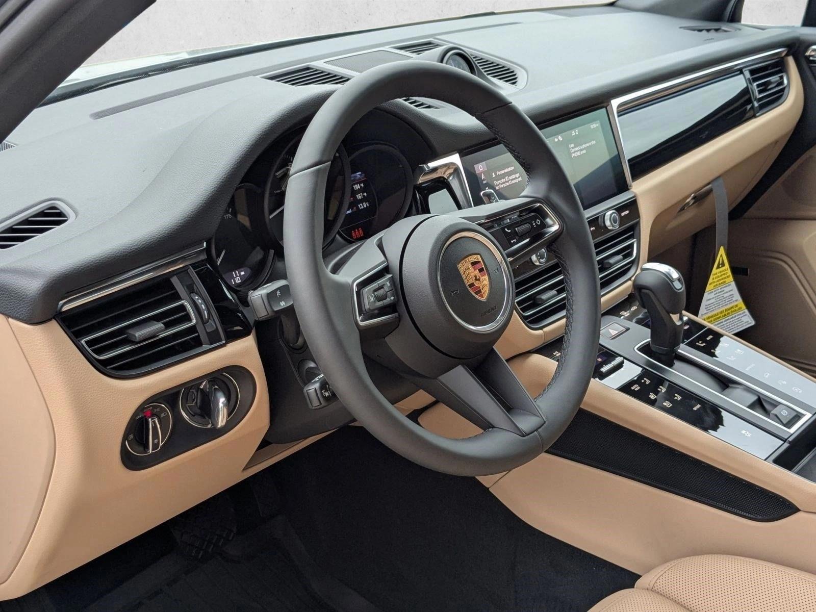 Thumbnail: 2026 Porsche Macan - 3