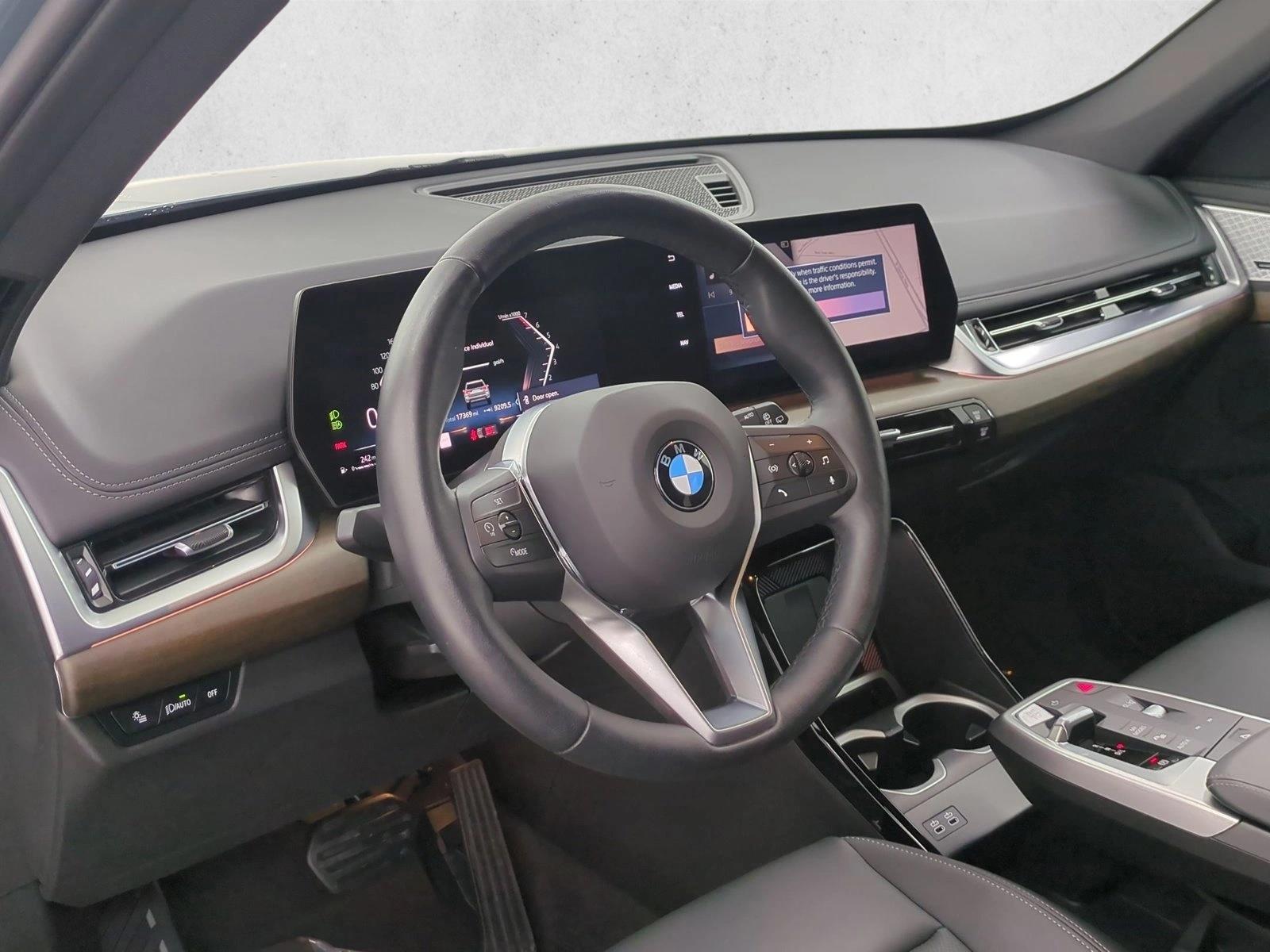 Thumbnail: 2025 BMW X1 - 3