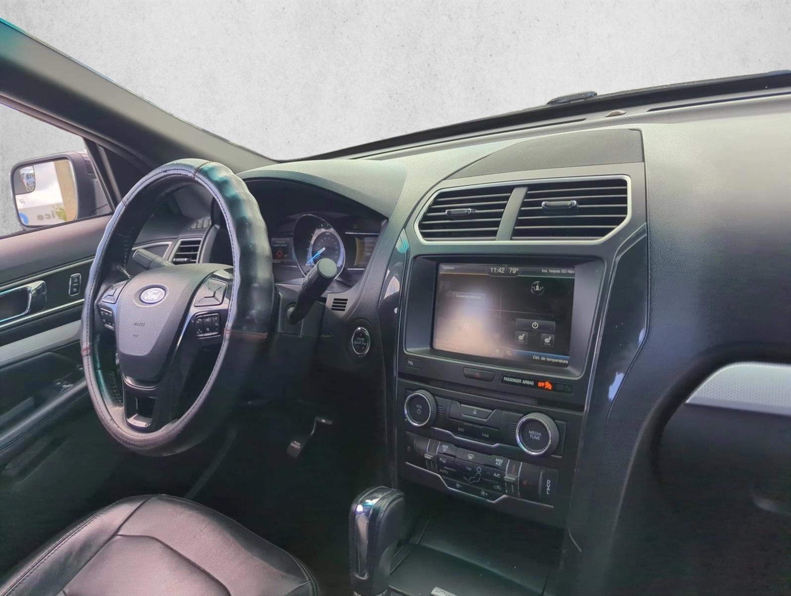 Thumbnail: 2016 Ford Explorer - 3