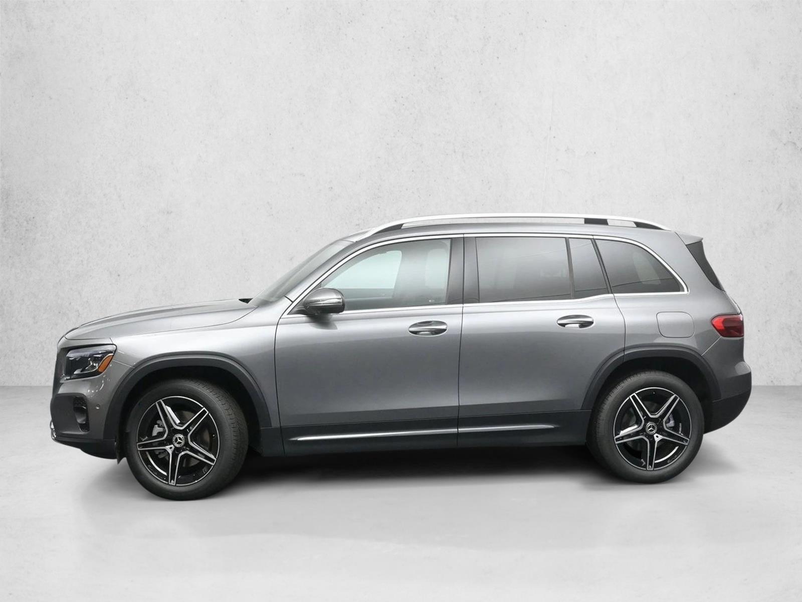 Thumbnail: 2026 Mercedes-Benz GLB - 2
