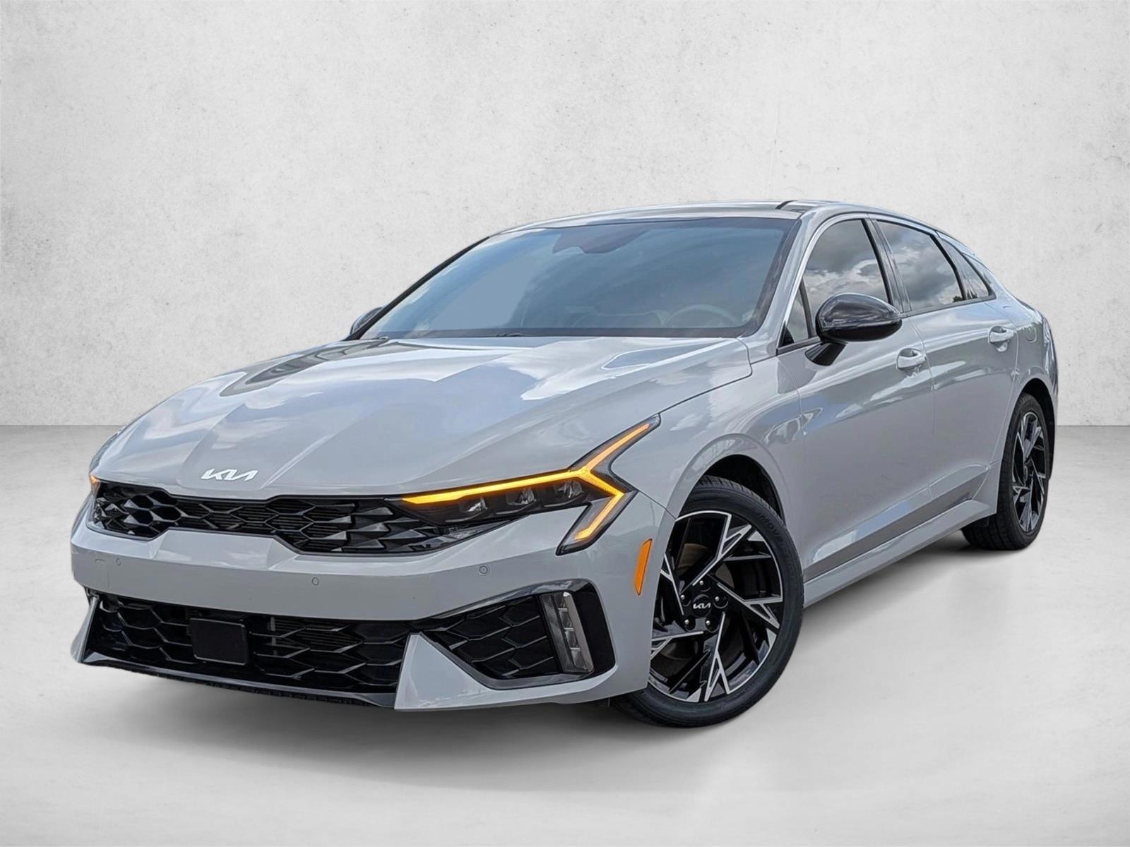 Thumbnail: 2025 Kia K5 - 1