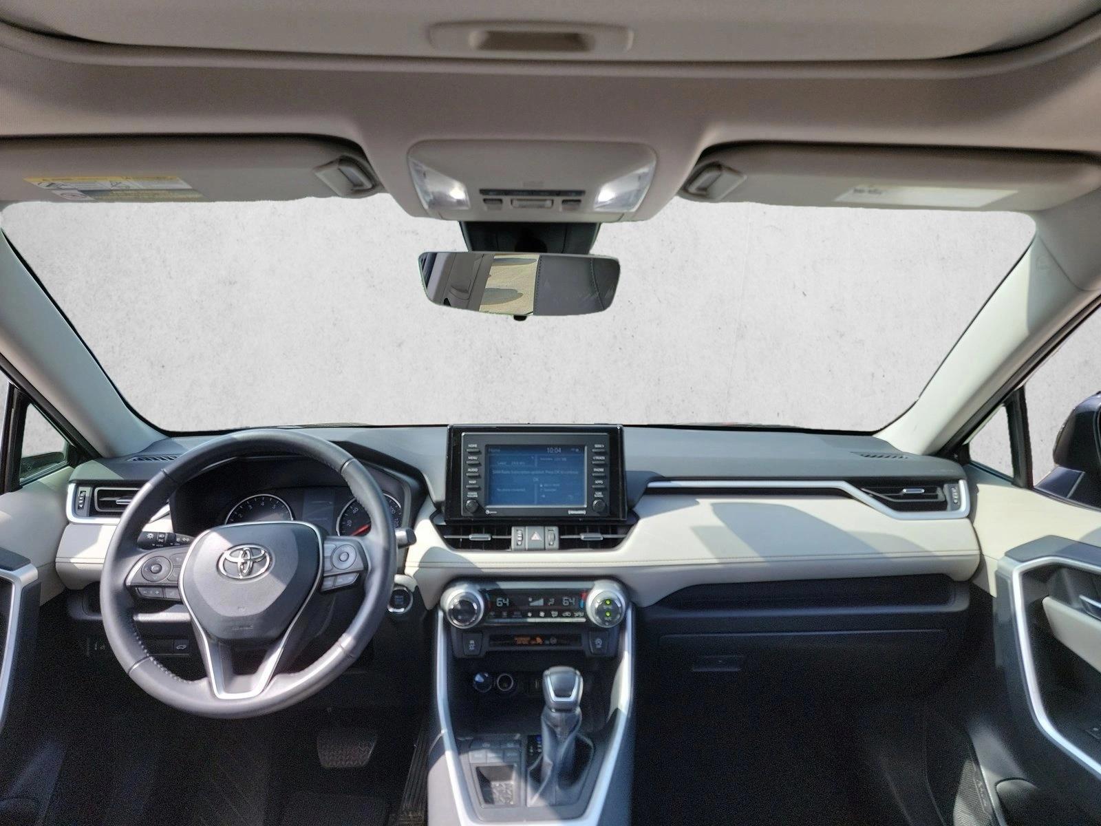 Thumbnail: 2022 Toyota RAV4 - 3