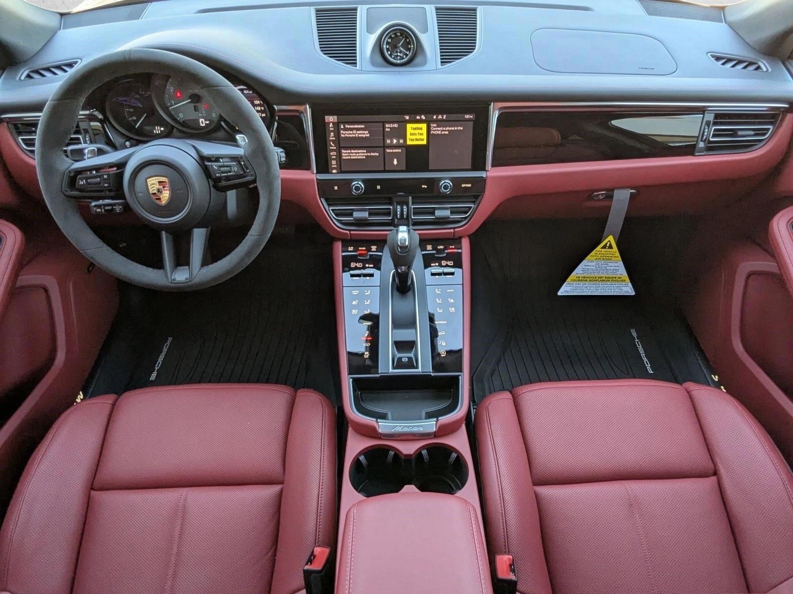 Thumbnail: 2026 Porsche Macan - 5