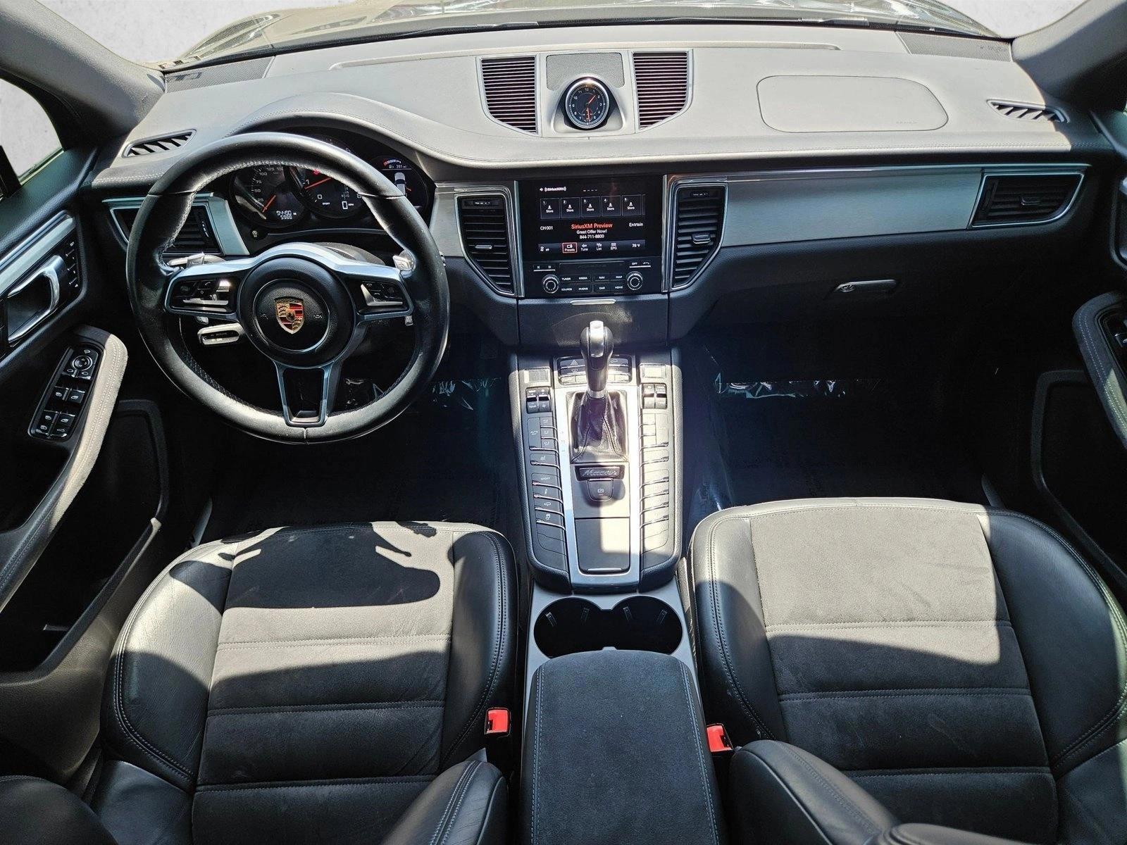 Thumbnail: 2017 Porsche Macan - 3