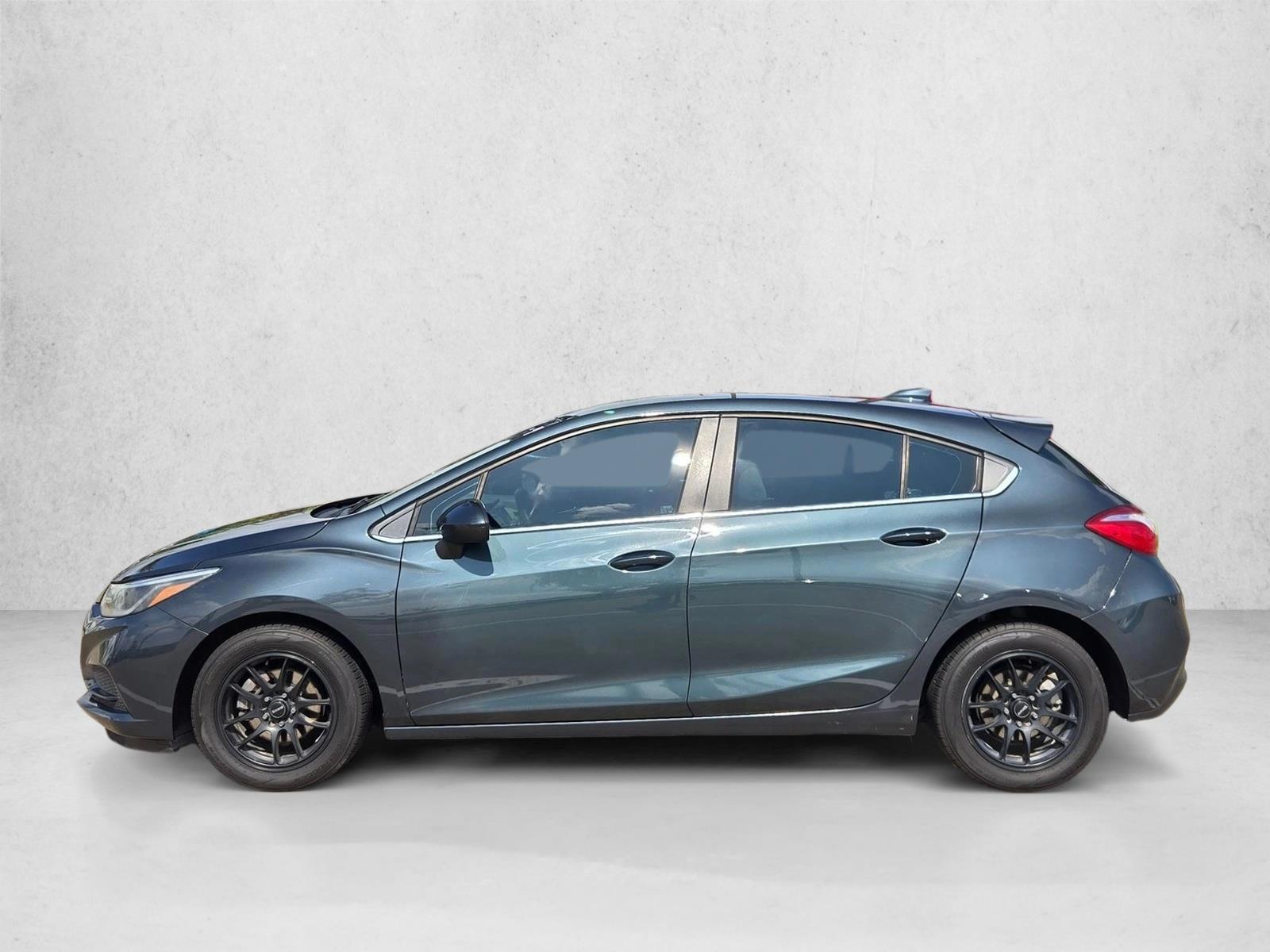 Thumbnail: 2018 Chevrolet Cruze - 2
