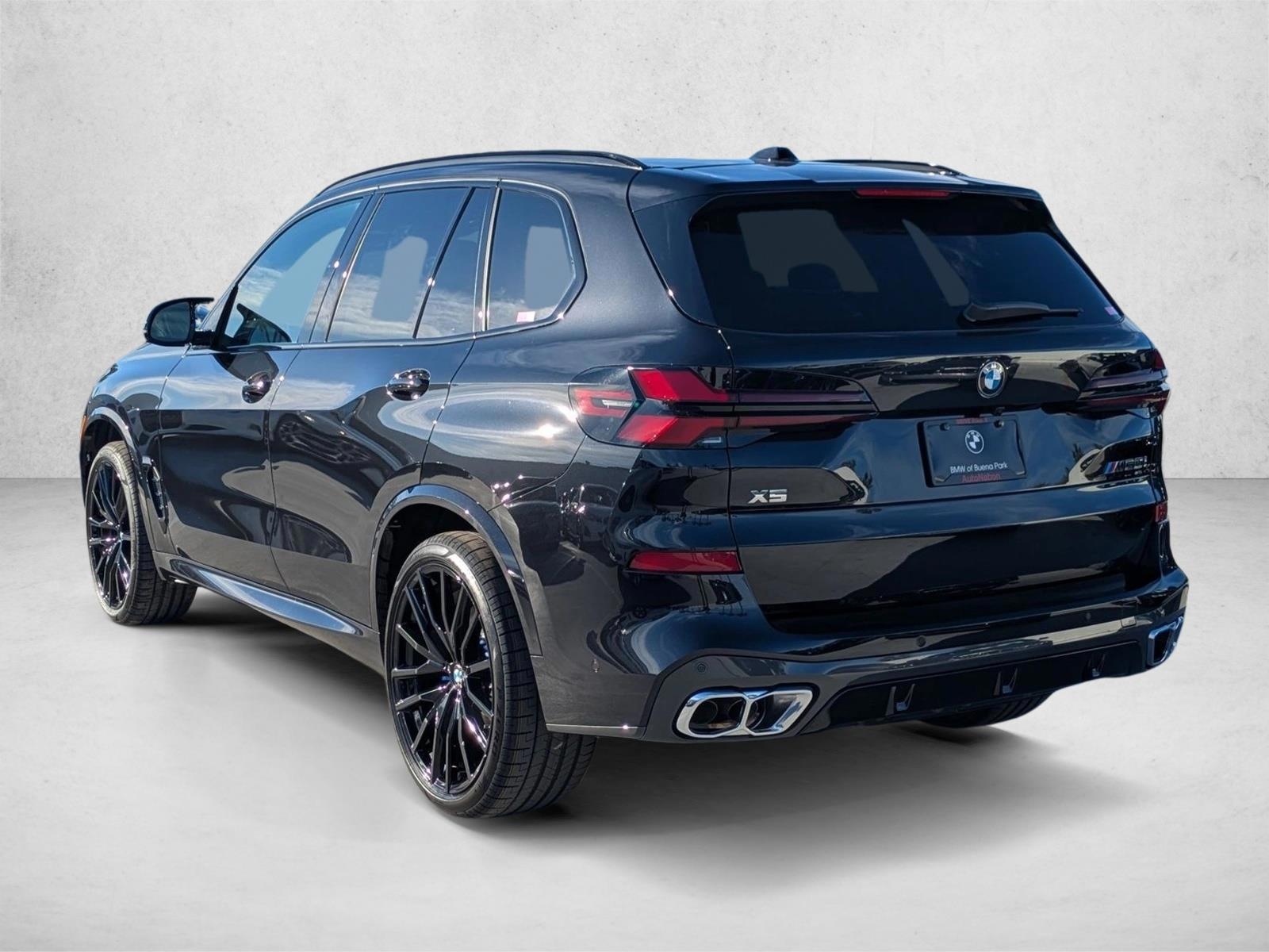 2026 BMW X5 M60i - Photo 9