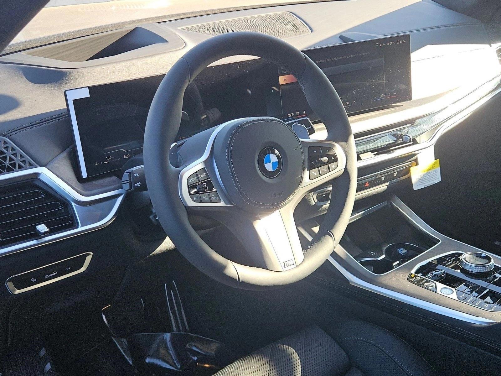 Thumbnail: 2027 BMW X7 - 3