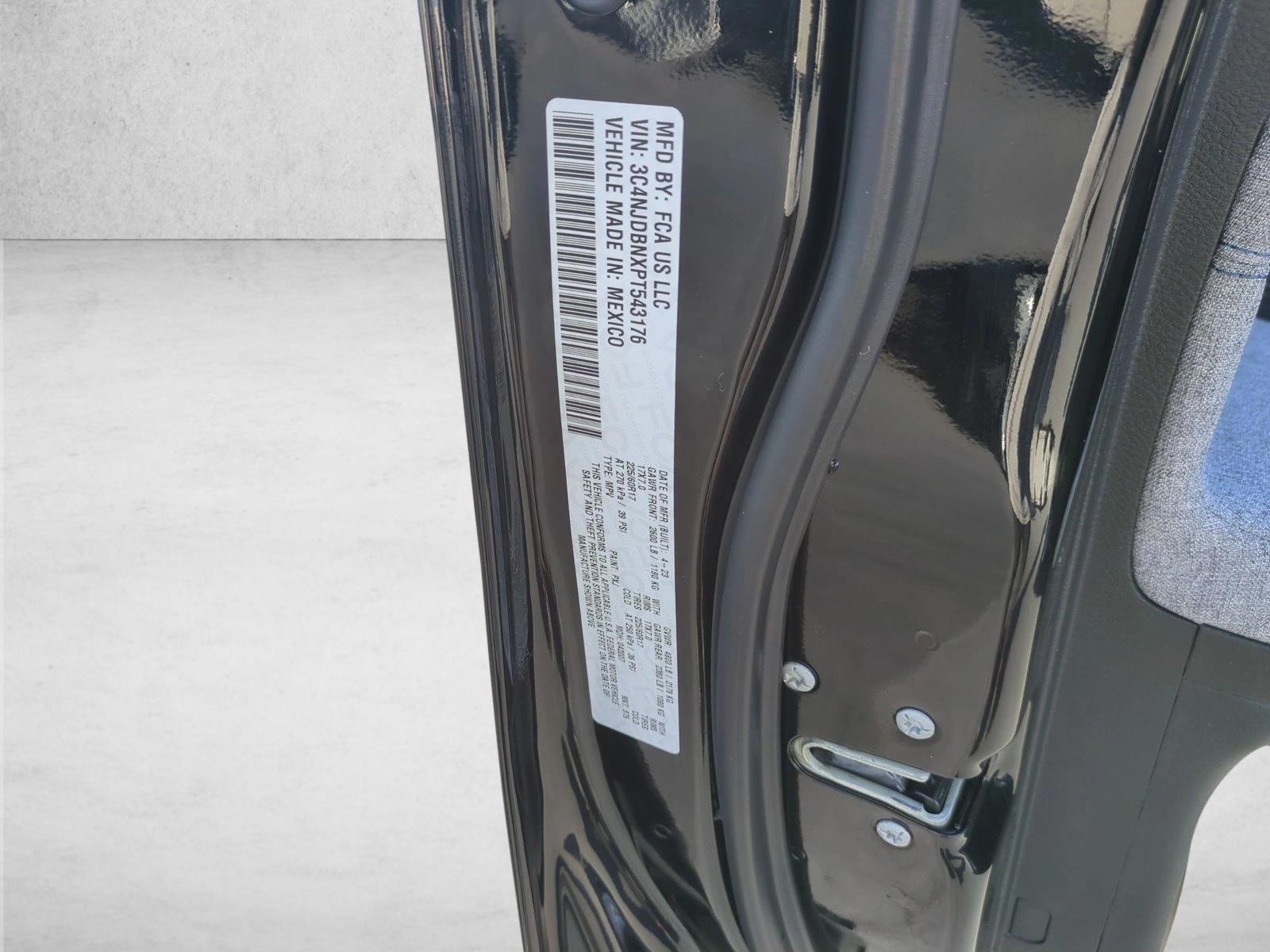 2023 Jeep Compass Latitude - Photo 24