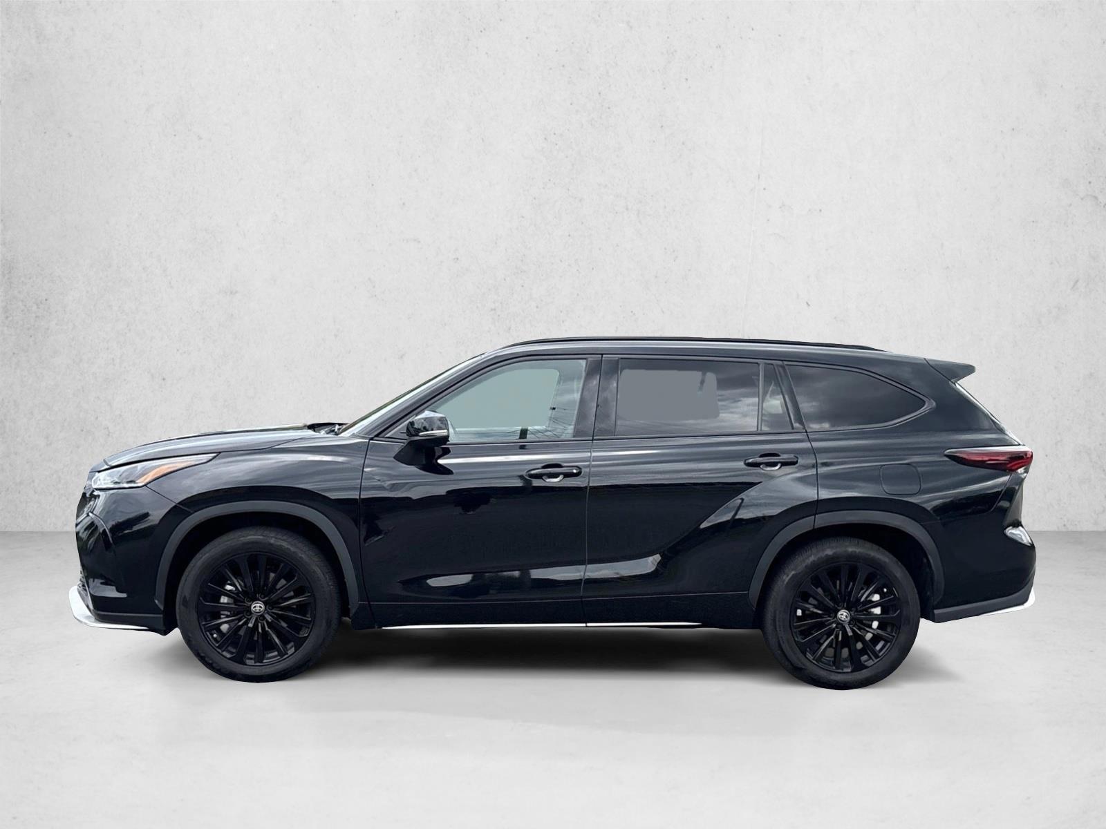 Thumbnail: 2024 Toyota Highlander - 2