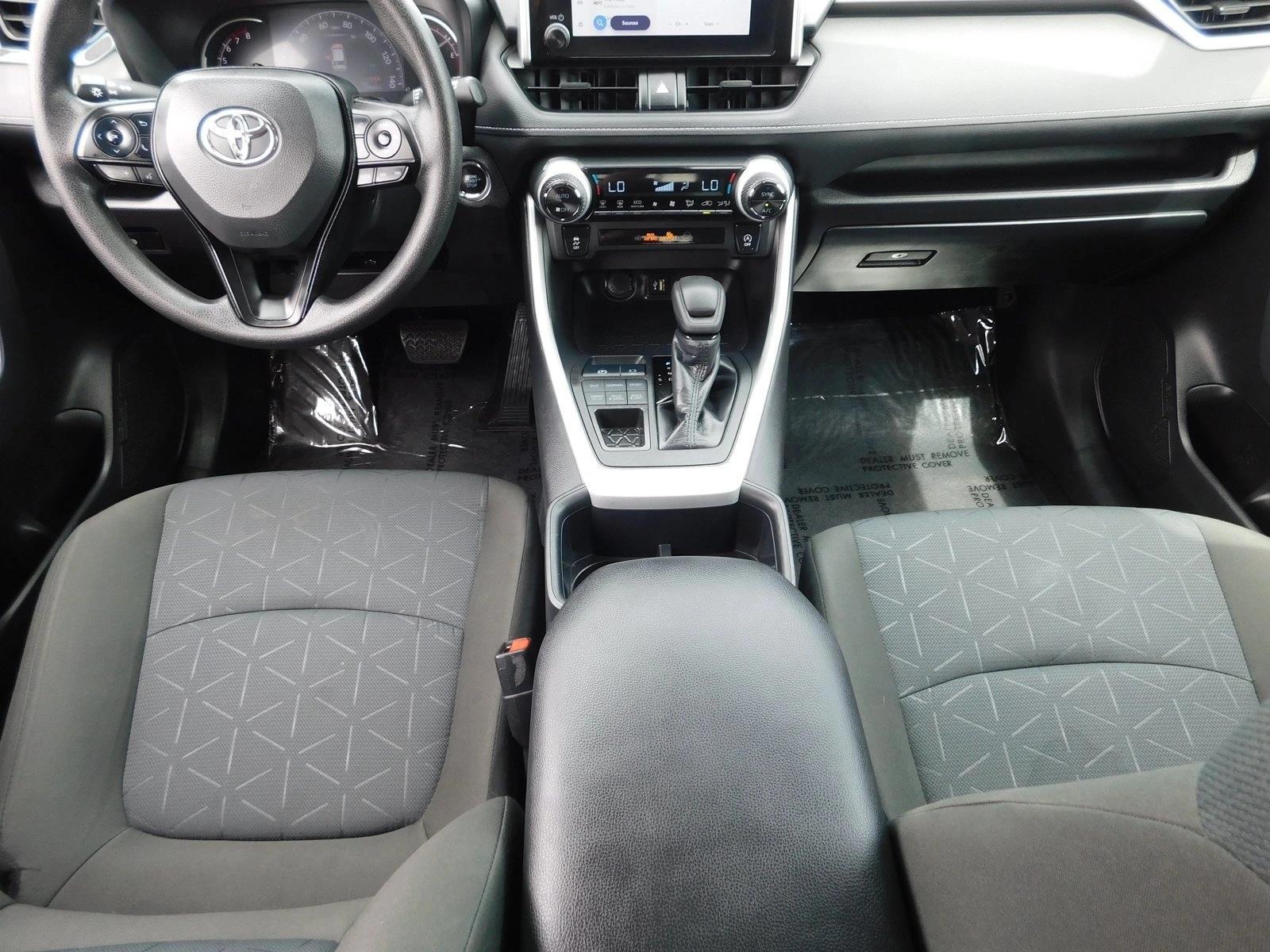 Thumbnail: 2025 Toyota RAV4 - 4