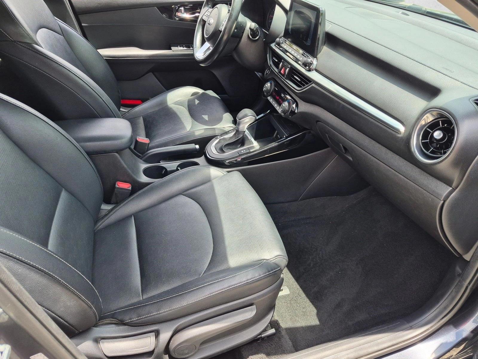 2021 Kia Forte EX - Photo 19
