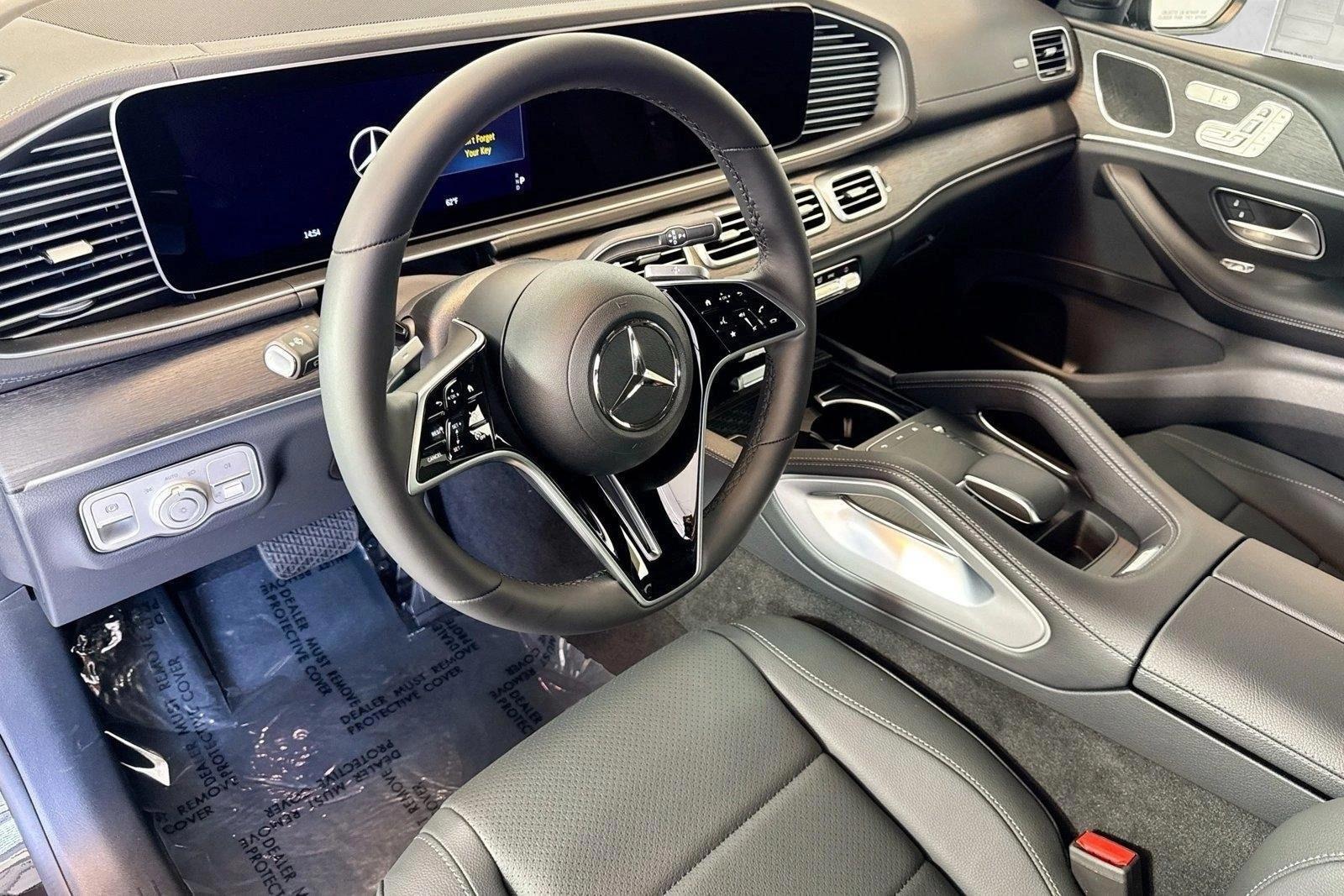 Thumbnail: 2026 Mercedes-Benz GLE - 3
