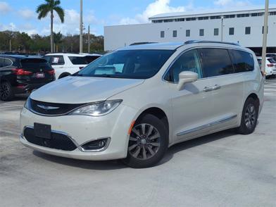 2019 Chrysler Pacifica  -
                  Pembroke Pines, FL
