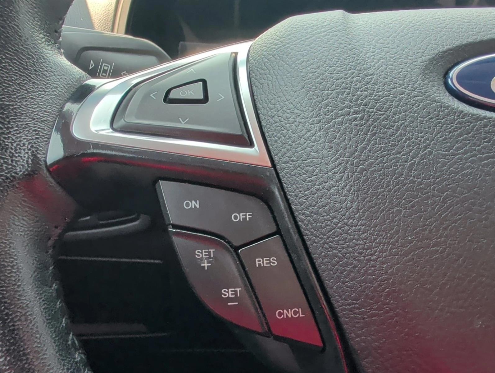 2024 Ford Edge SEL - Photo 18