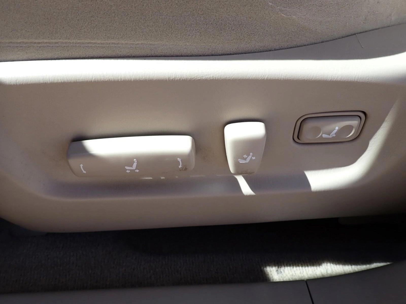 Thumbnail: 2003 Toyota Highlander - 3