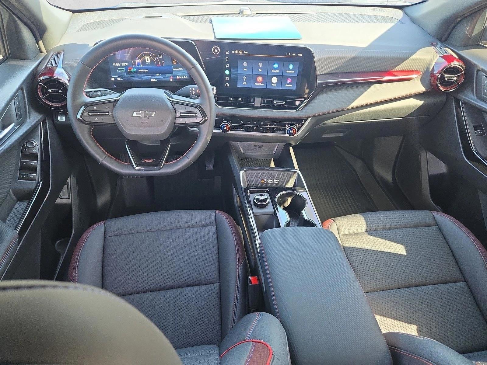 Thumbnail: 2026 Chevrolet Equinox - 3