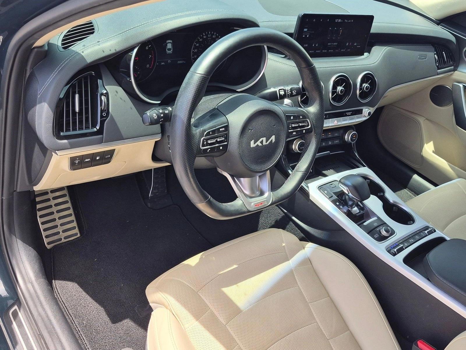 Thumbnail: 2022 Kia Stinger - 2