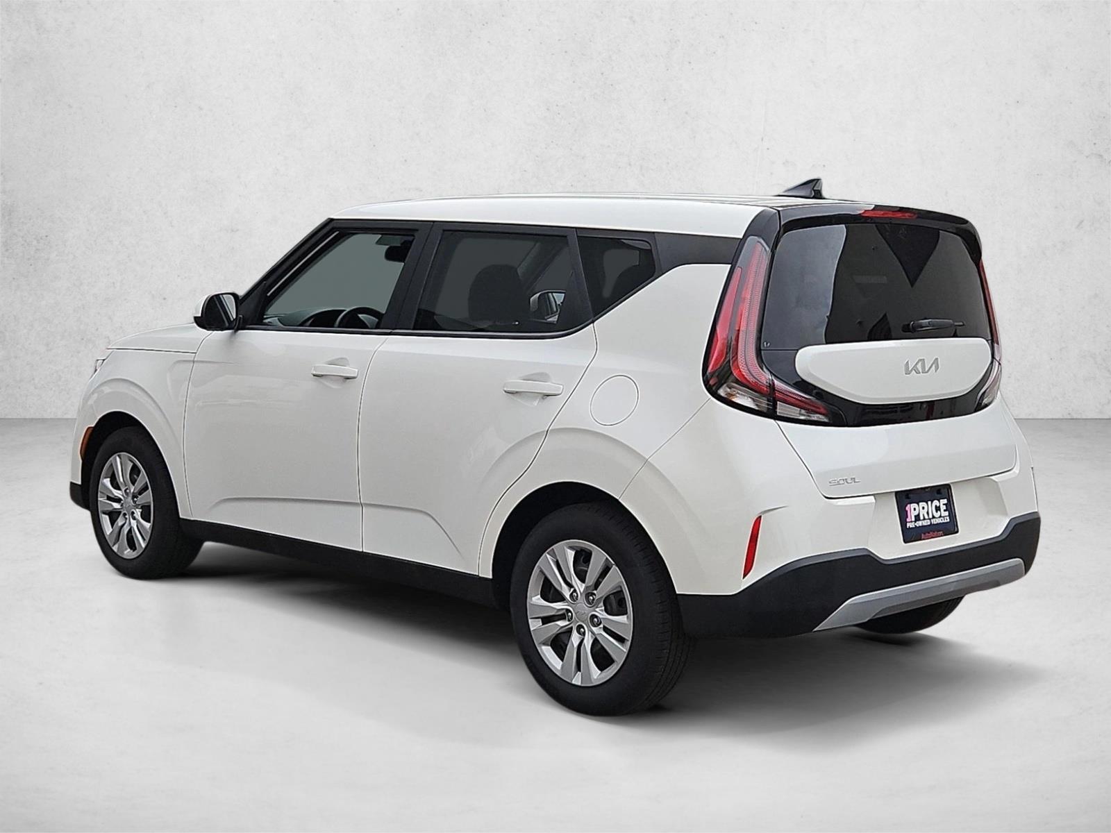 2023 Kia Soul LX - Photo 8