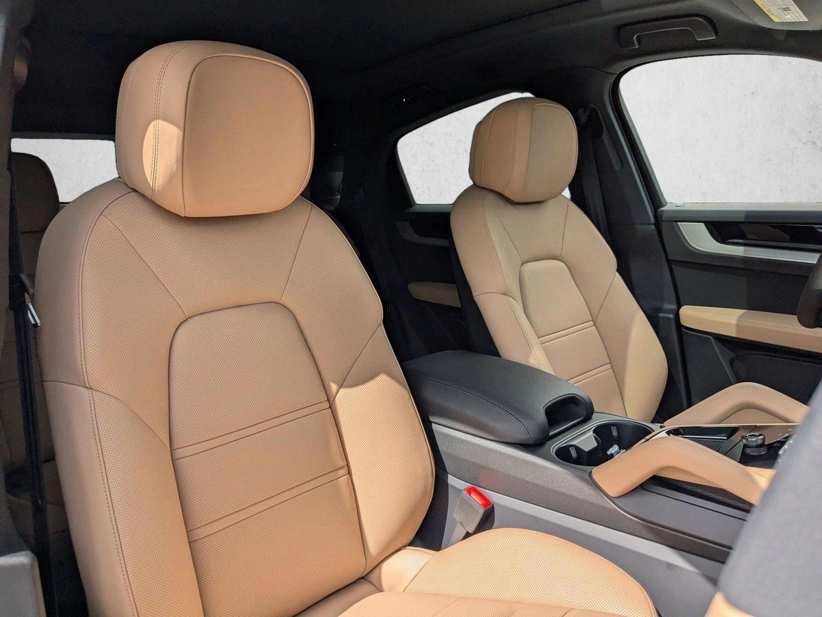 2025 Porsche Cayenne Coupe E-Hybrid - Photo 25