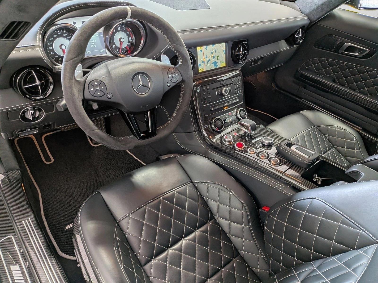 Thumbnail: 2015 Mercedes-Benz AMG GT - 3